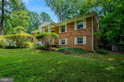 Homes For Rent - 5315 Summit Drive<br/> FAIRFAX, VA 22030