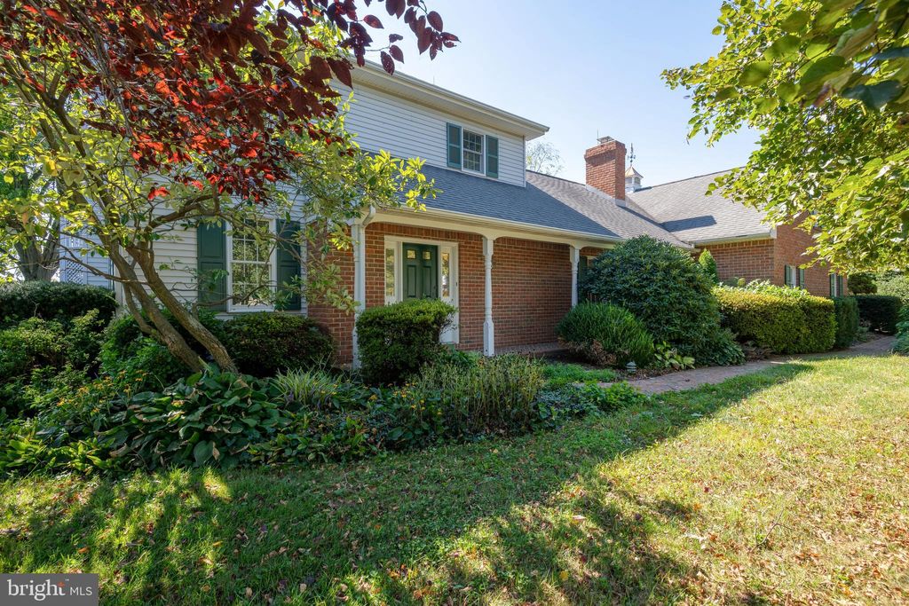 Photo of 4686 Oriole Avenue, Columbia, PA 17512 (MLS # PALA2041040)