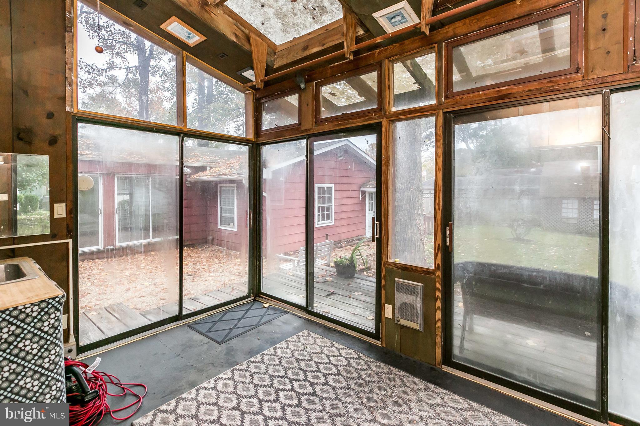 SOUTHDOWN SHORES - Residential