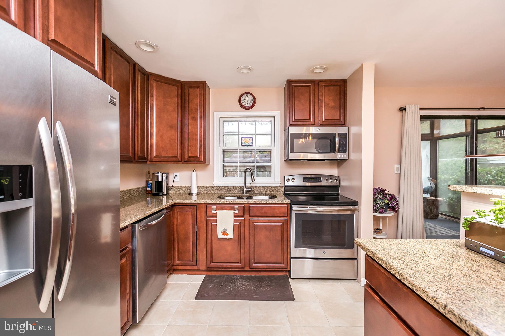 SOUTHDOWN SHORES - Residential