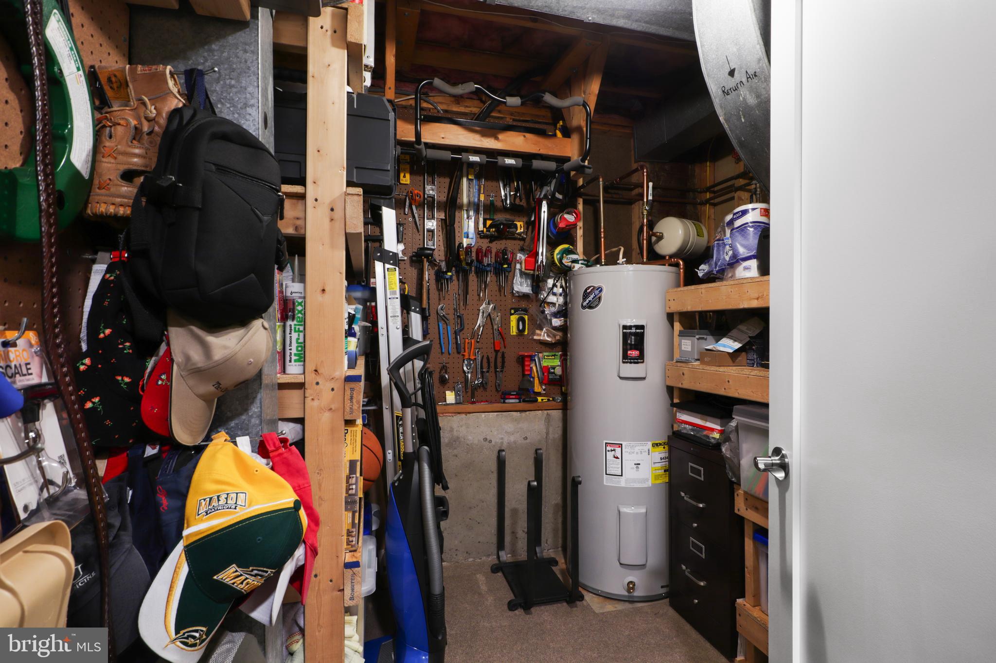 BURKE CENTRE - Residential