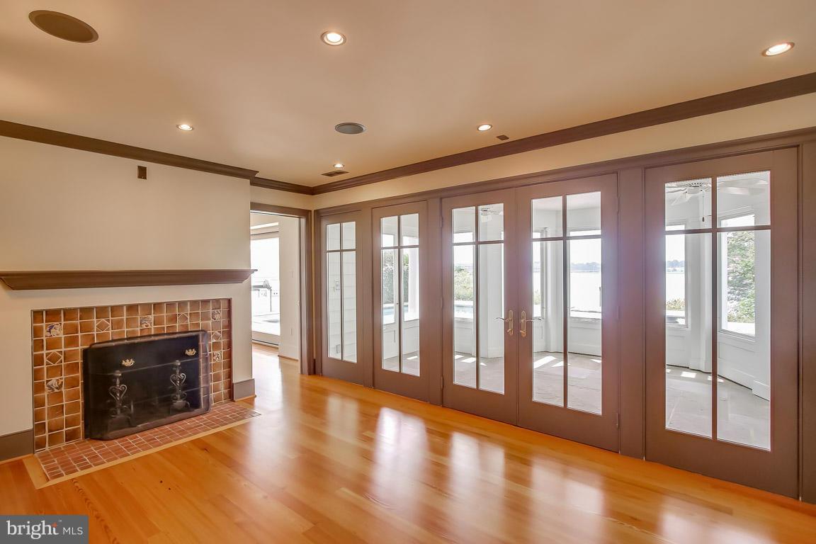 FERRY FARMS - Residential