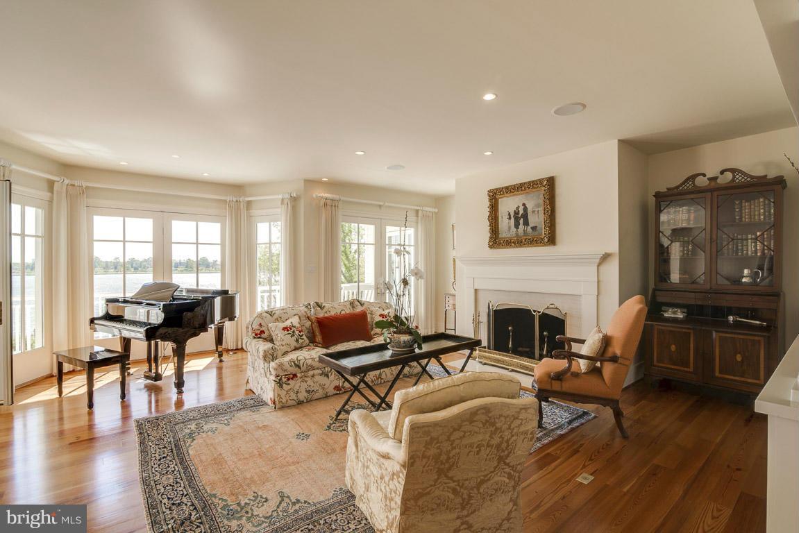 FERRY FARMS - Residential