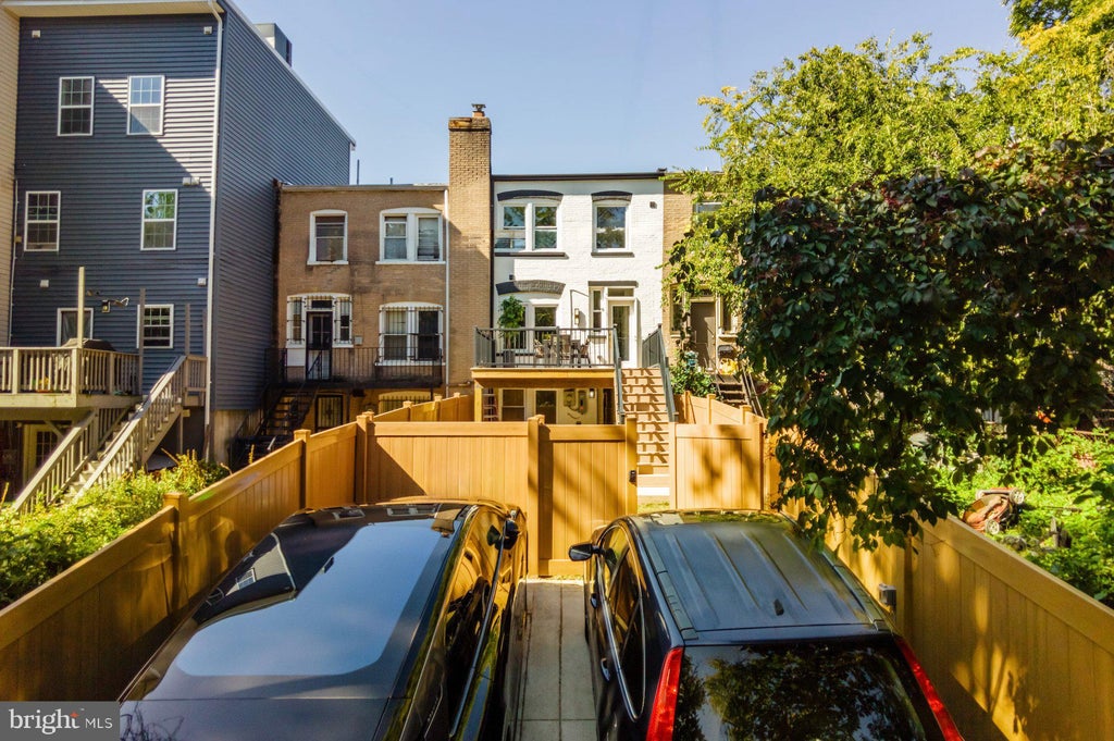 Photo of 5317 7th Street NW, WASHINGTON, DC 20011 (MLS # DCDC2287798)