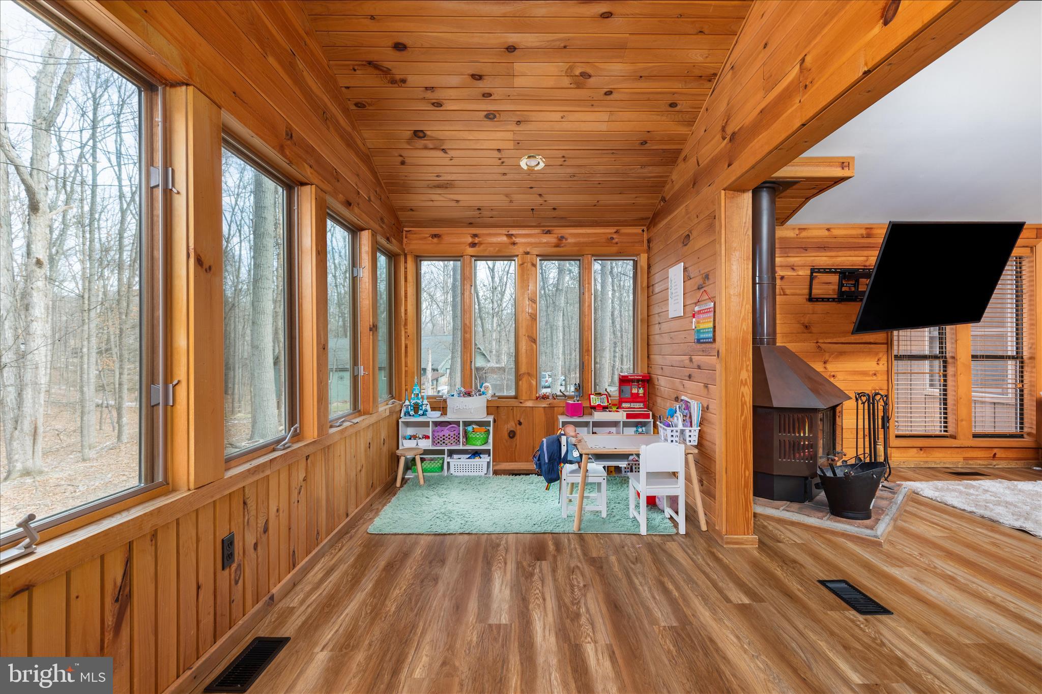 THE WOODS - Residential