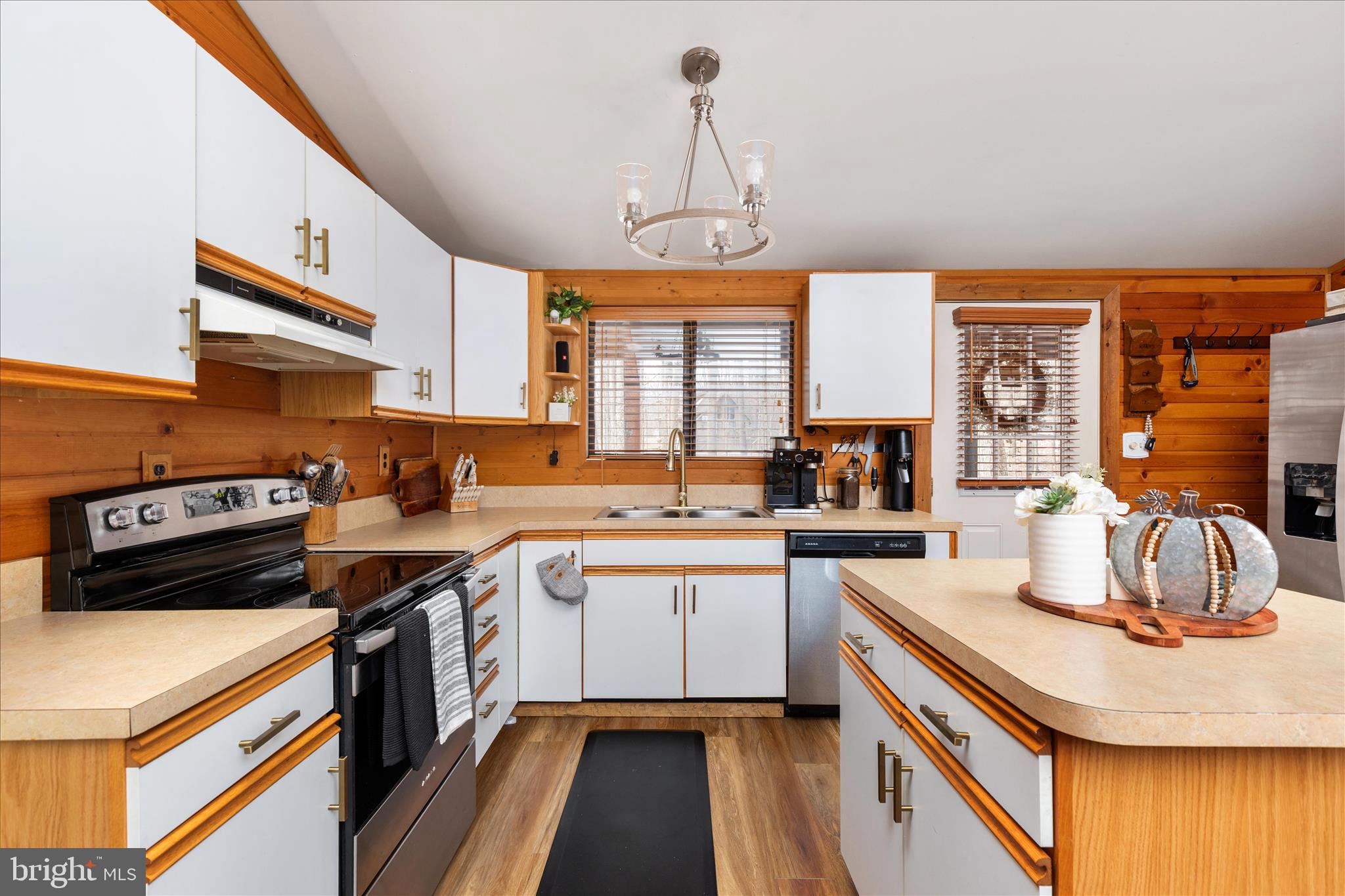 THE WOODS - Residential