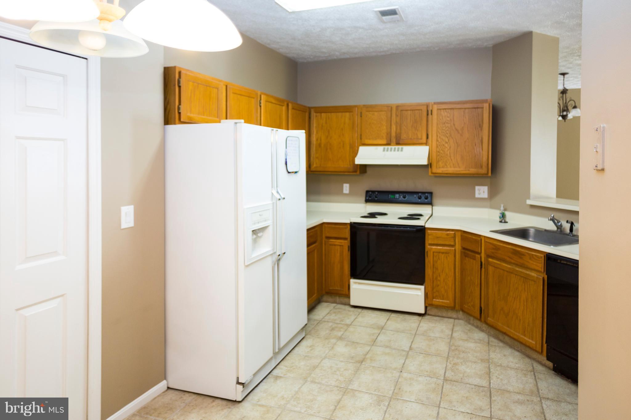 CEDAR GROVE AT CROFTON - Residential Lease