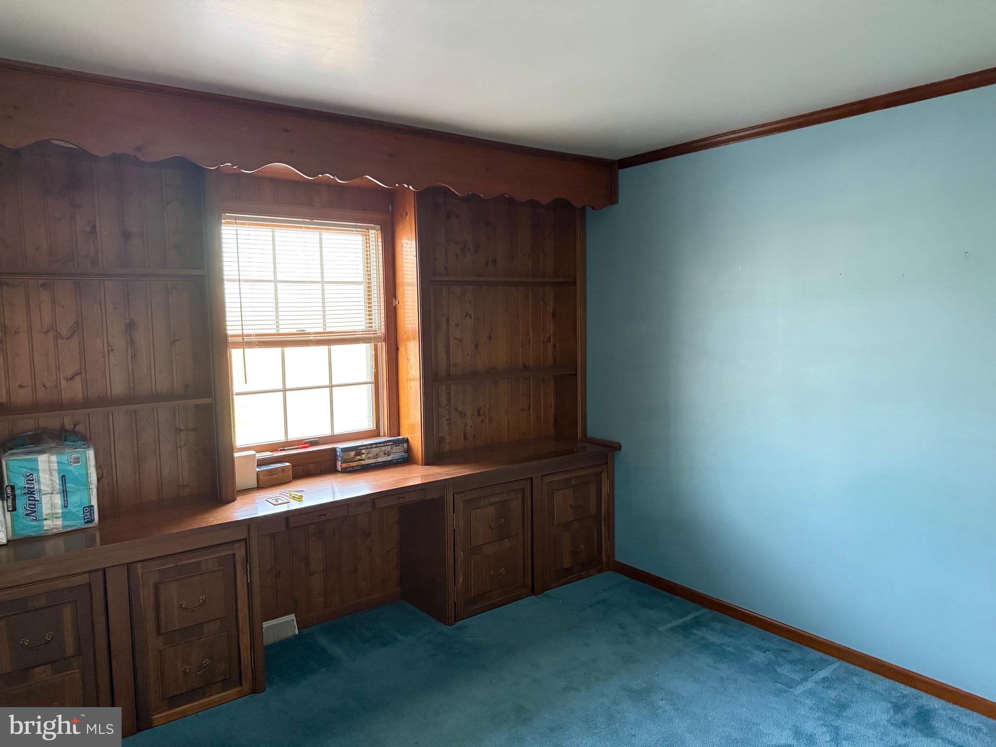 1 MI W OF EPHRATA - Residential