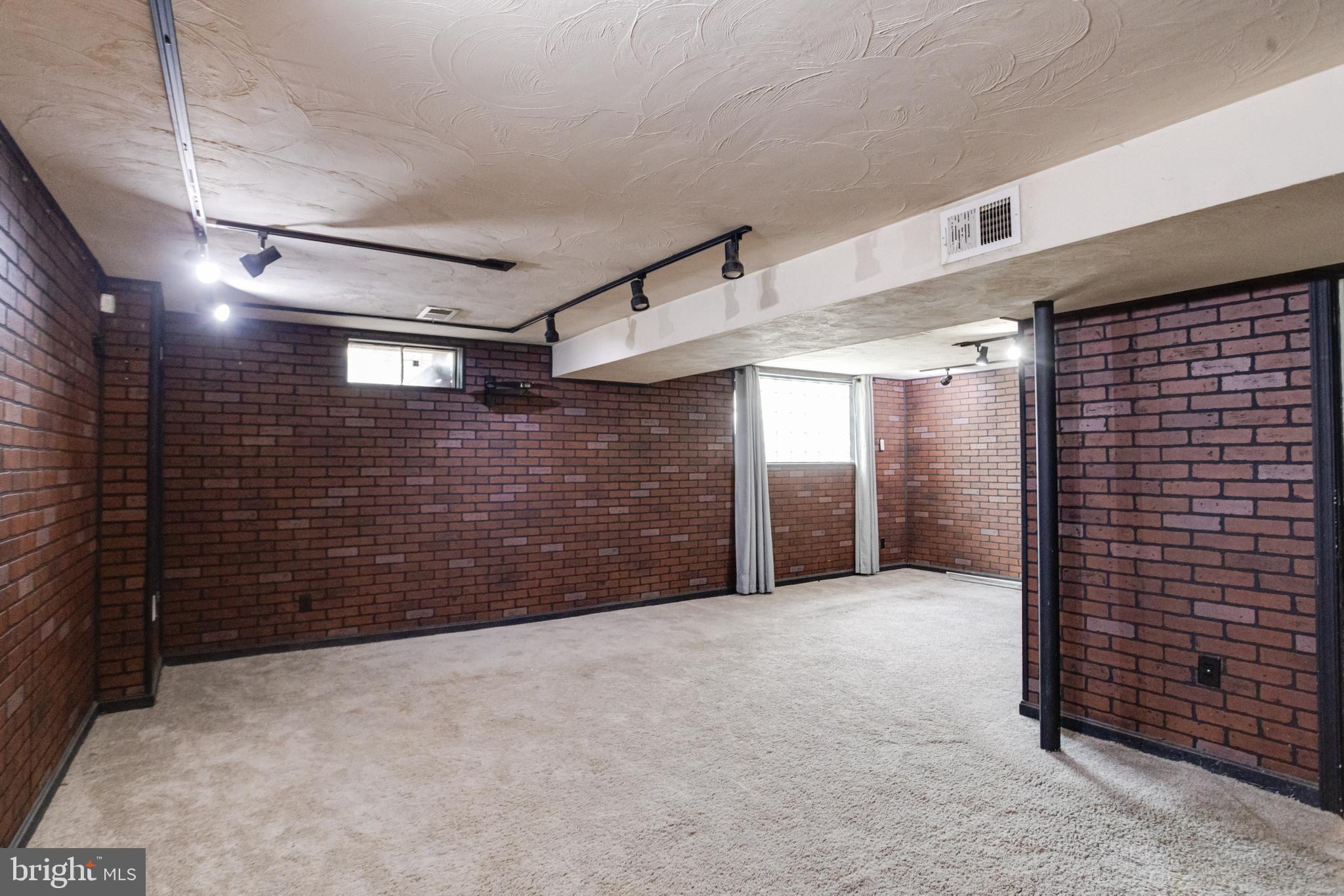 EDGEWOOD MEADOWS - Residential