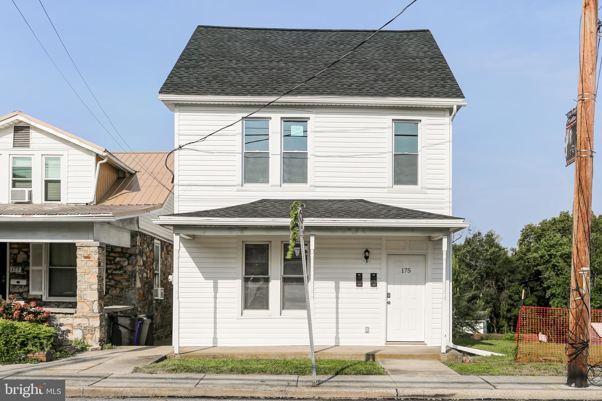 Nicely updated apartment in Enola. This 1 bed, 1 bath apartment is a stunner. Styling and easy to maintain LVP flooring throughout. Large, bright eat-in kitchen with granite counter tops and stainless appliances. Off street parking and on-site laundry. Quick access to major roads and highways. Close commute to downtown Harrisburg. No smoking, No pets,
Owner pays water, sewer and trash.
