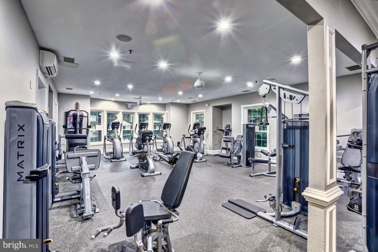 GATES OF MCLEAN - Residential Lease