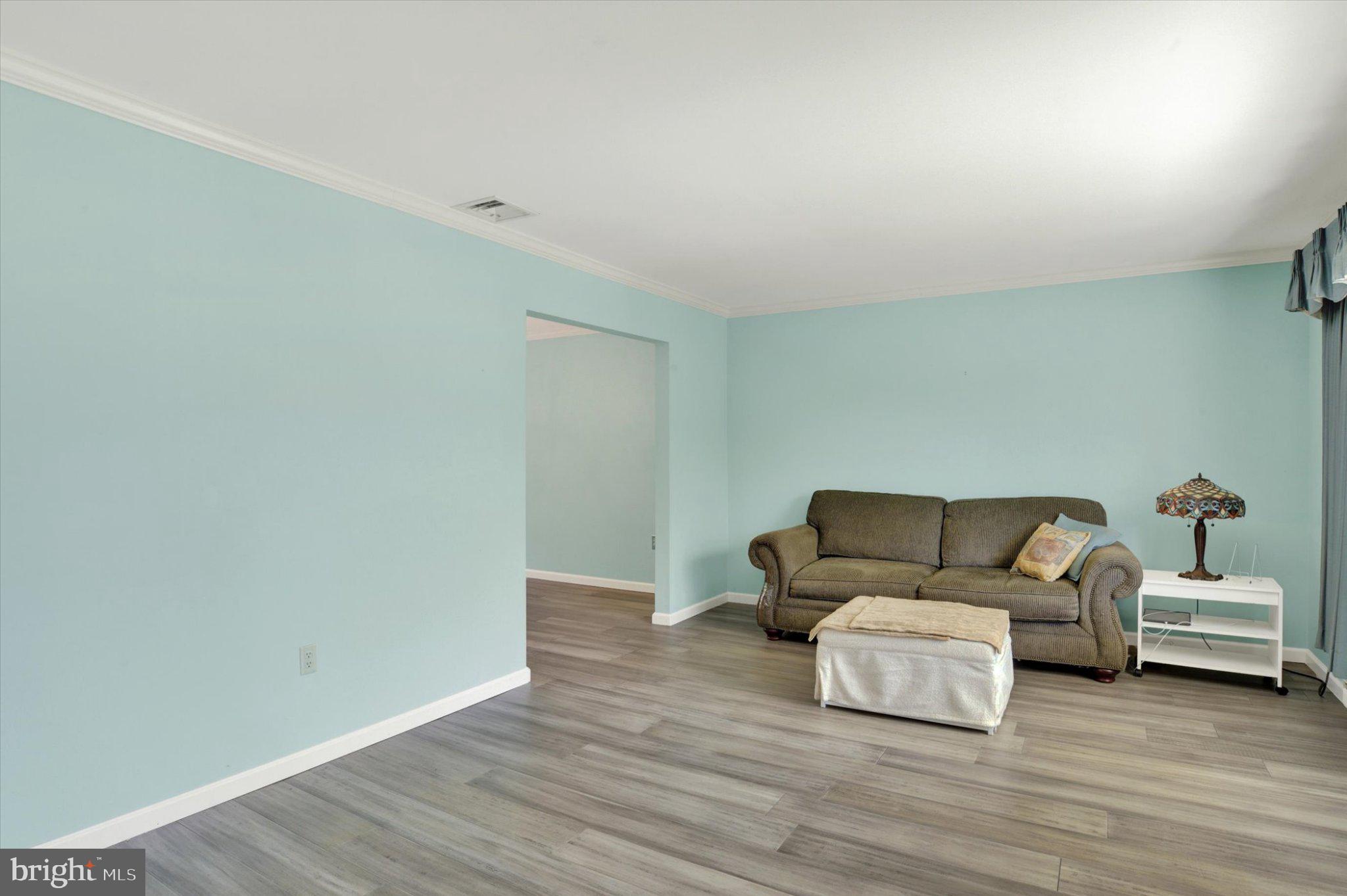 5708 GORDON DRIVE