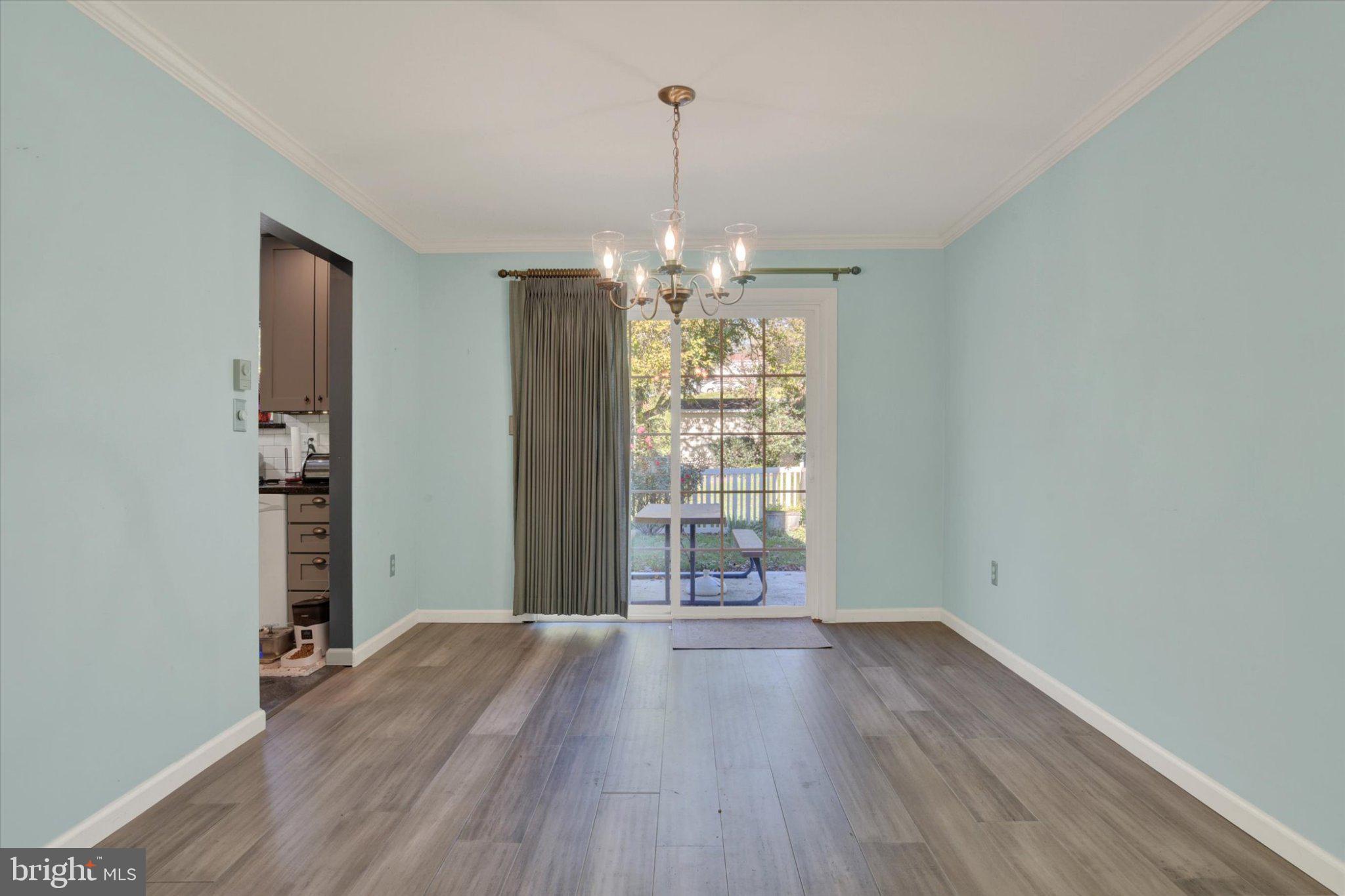 5708 GORDON DRIVE