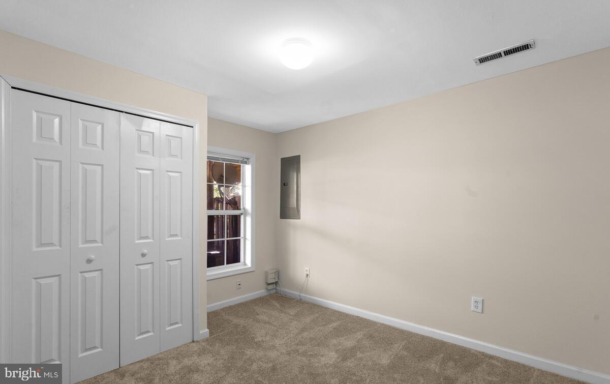 SYCAMORE HILL - Residential Lease