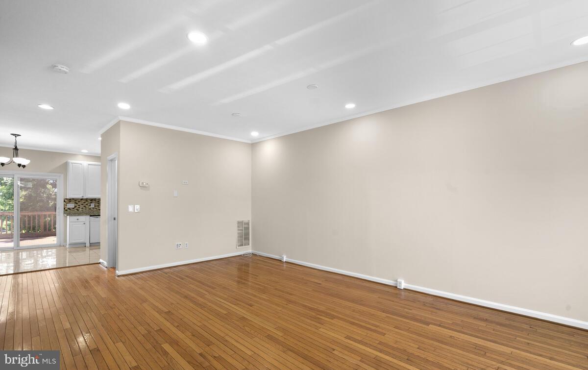 SYCAMORE HILL - Residential Lease