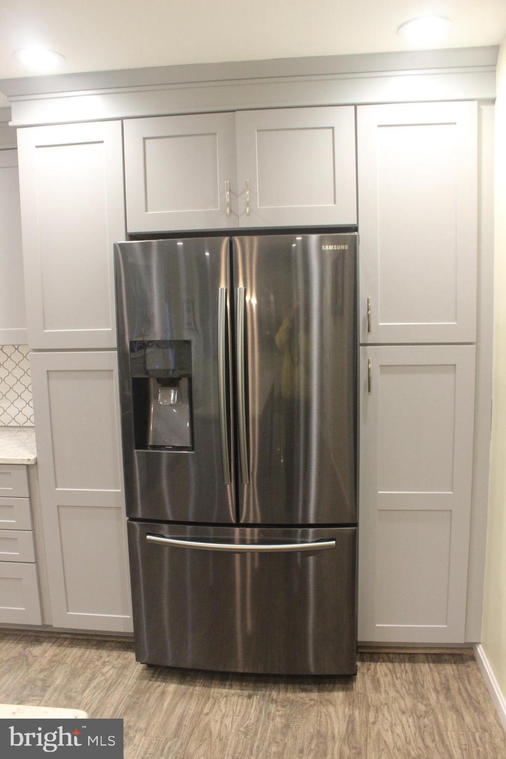 OAKS OF HARFORD - Residential