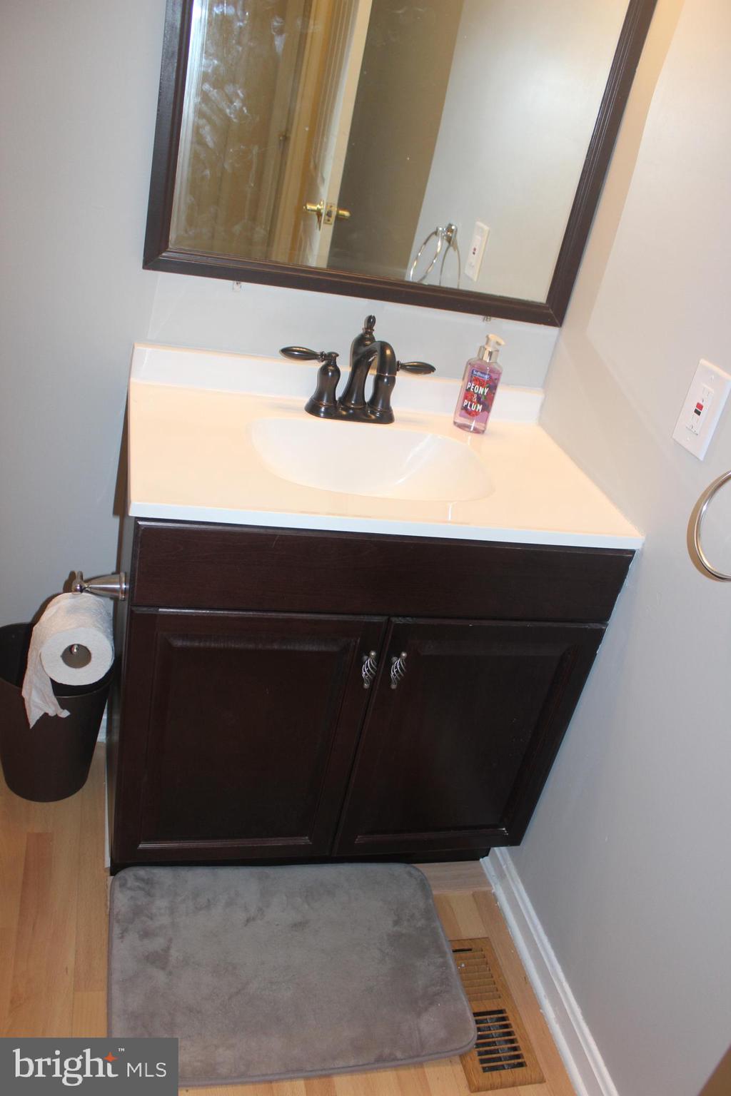 OAKS OF HARFORD - Residential