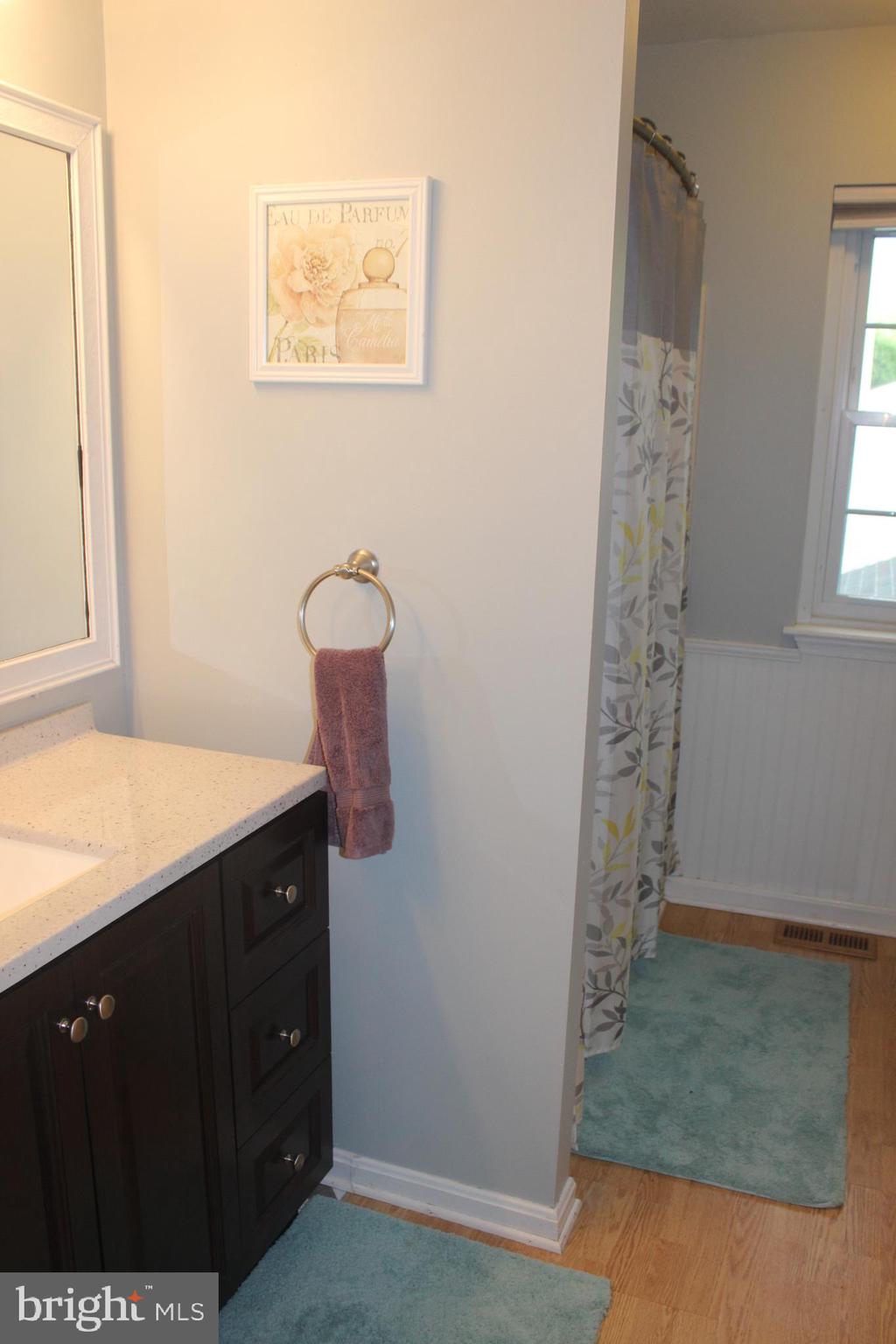 OAKS OF HARFORD - Residential