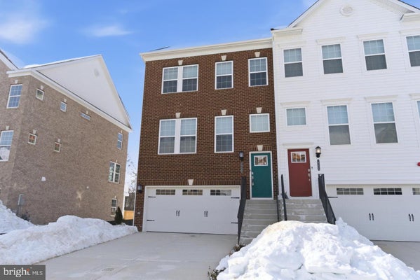 1722 WATERCROSSING RD, PIKESVILLE, MD 21208 - Image dfe3bf137e8cdfcd4e269a69e69418e1/1023385434