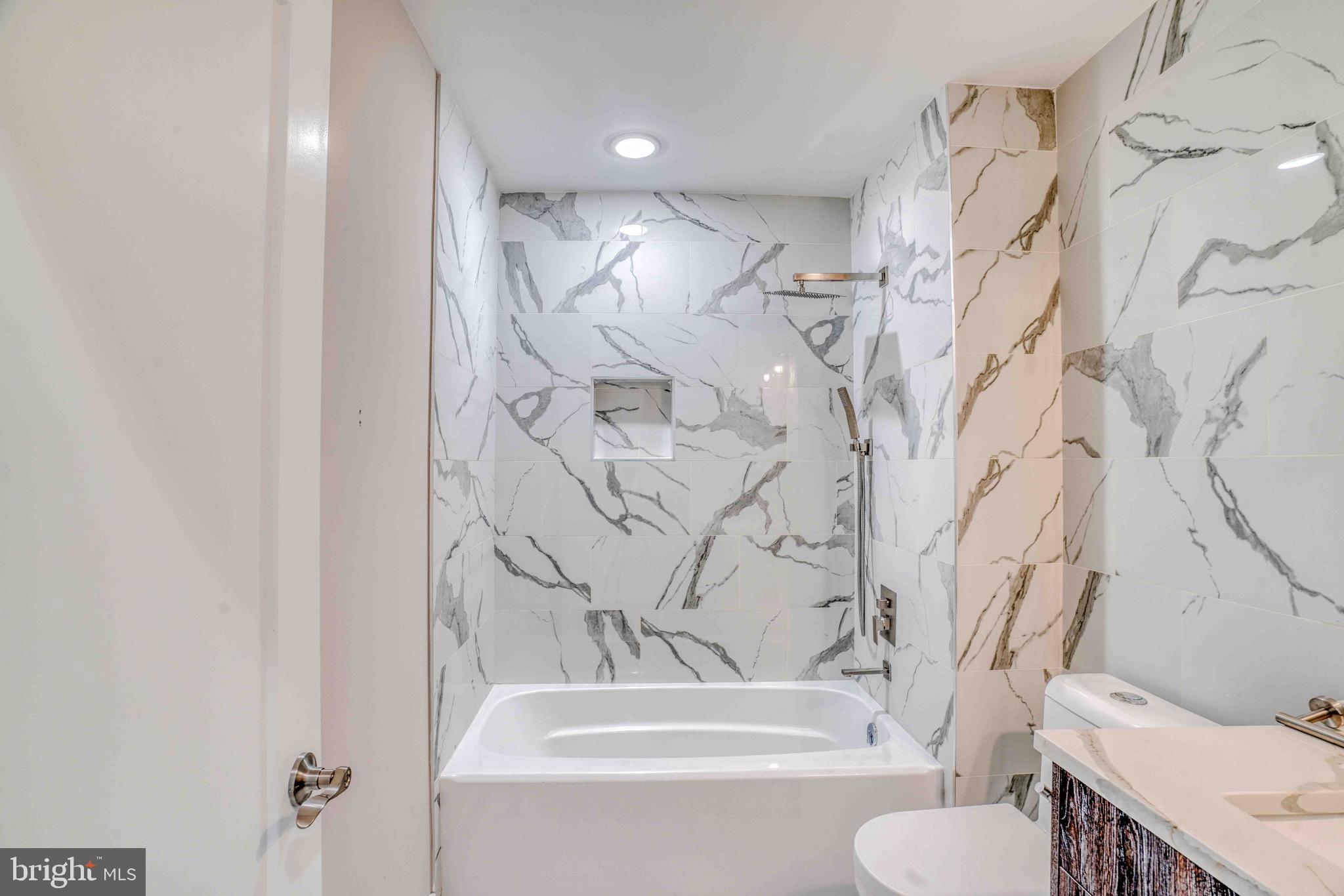 FISHTOWN - Residential Lease