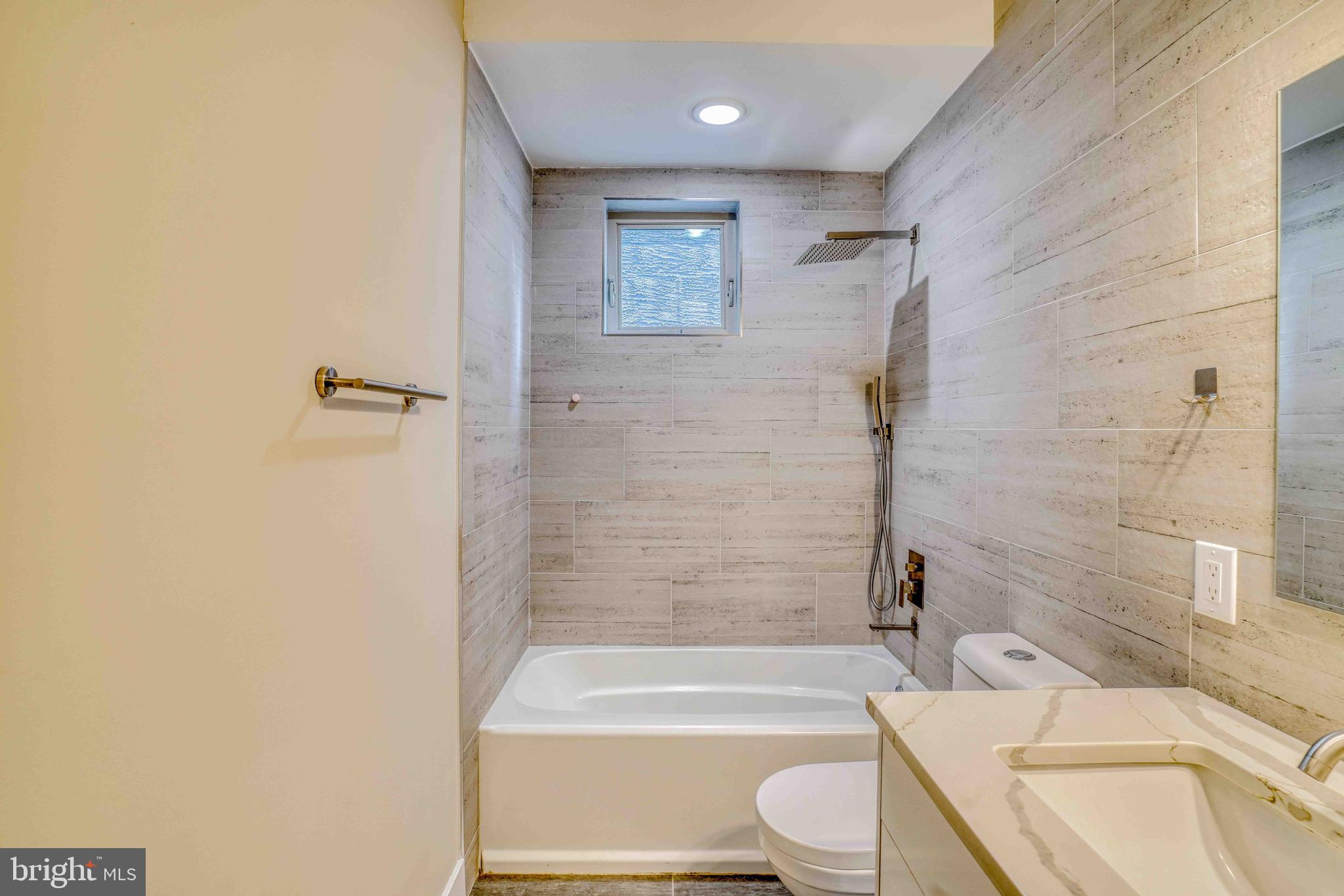 FISHTOWN - Residential Lease