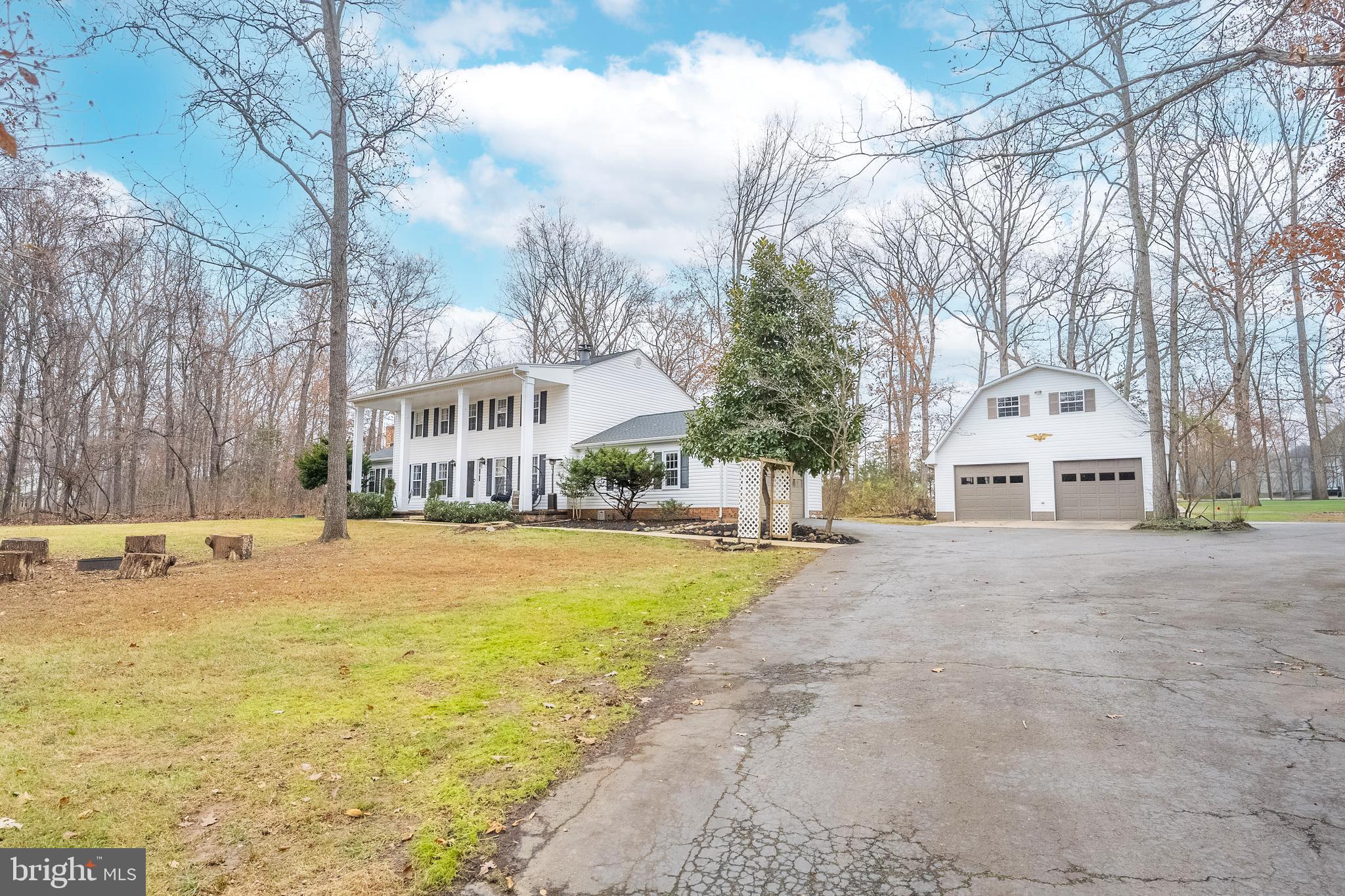 6245 SQUIRREL NEST LANE