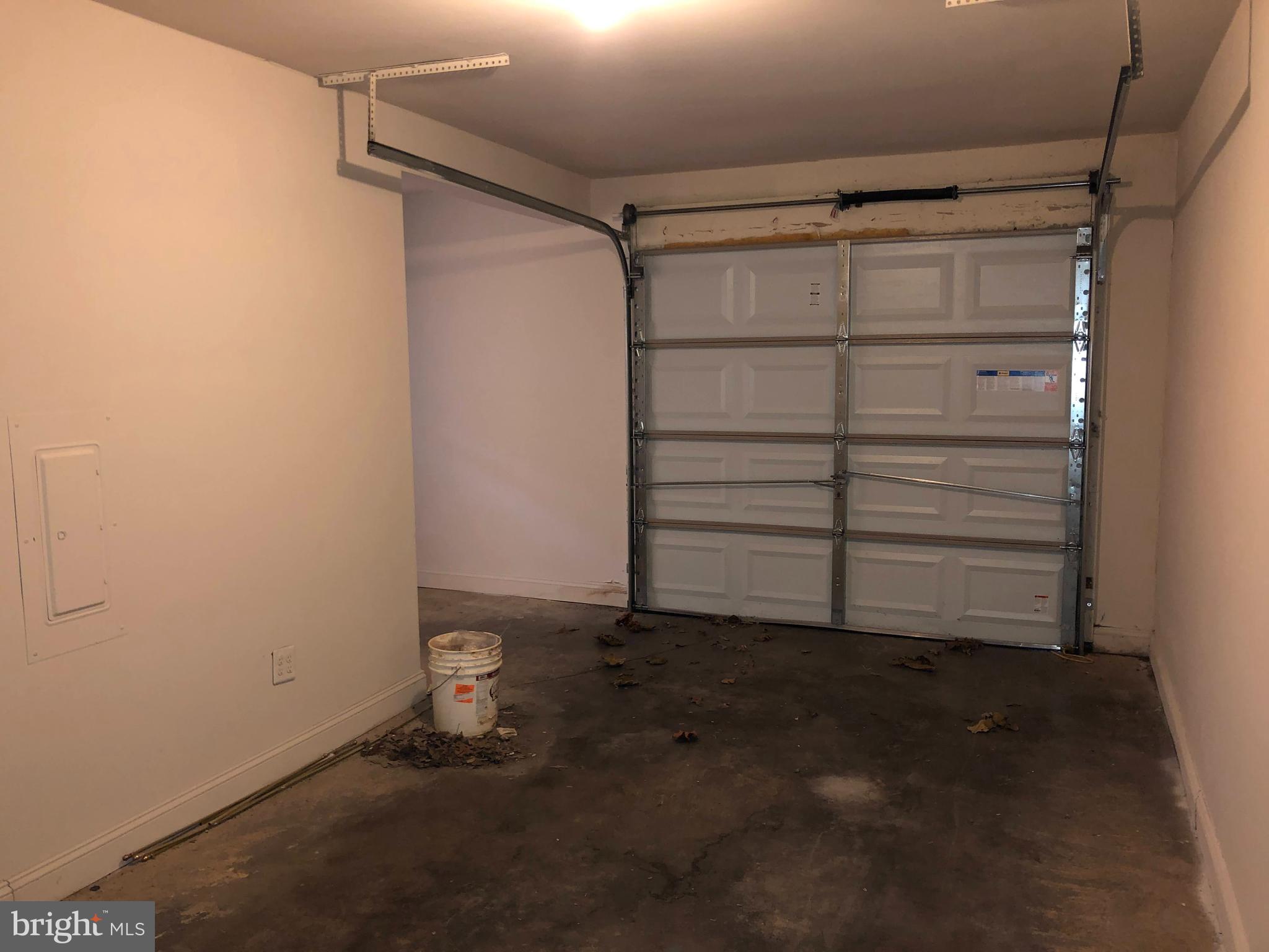 BANNISTER - Residential Lease