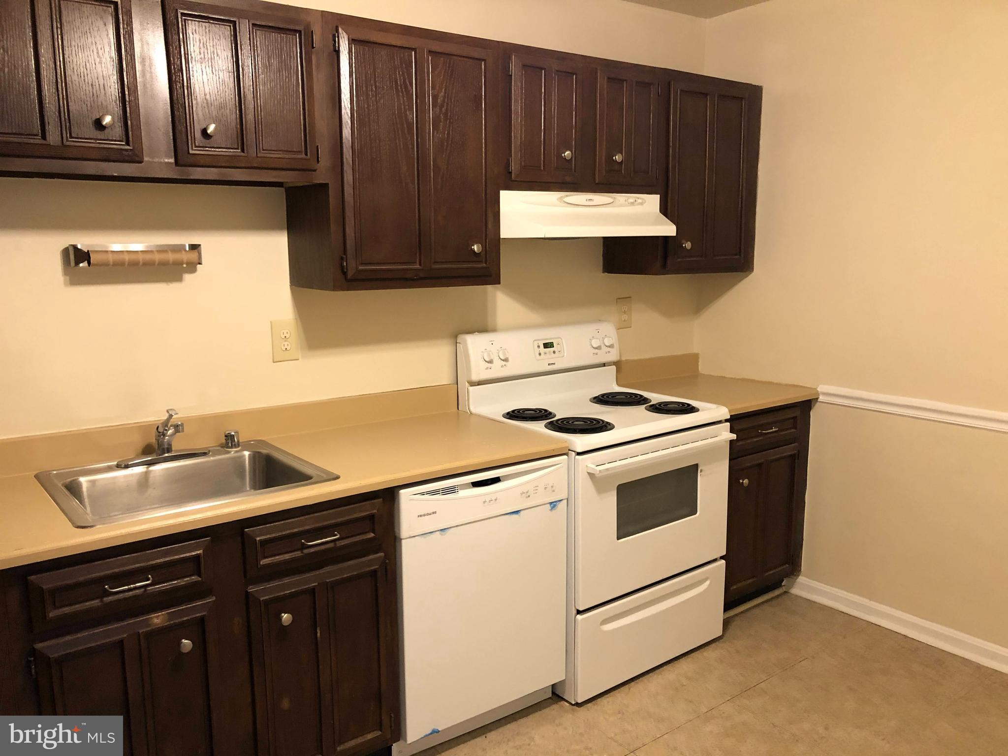 BANNISTER - Residential Lease