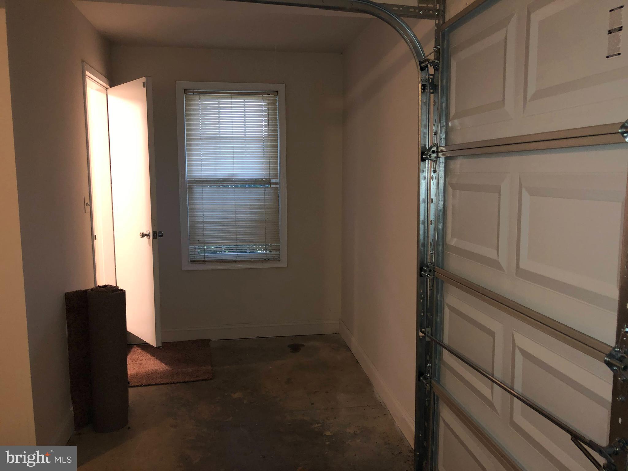 BANNISTER - Residential Lease