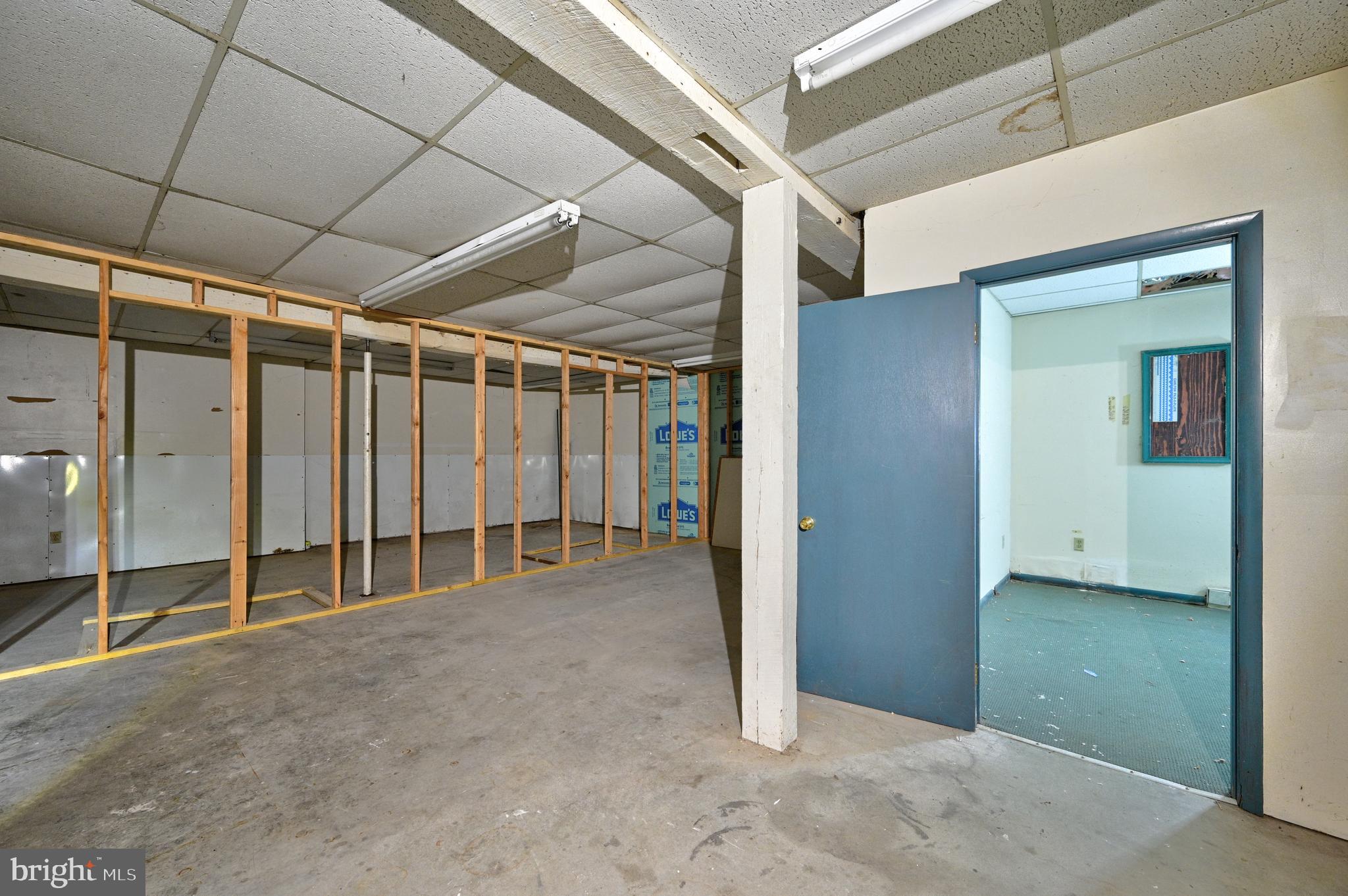 WASHINGTON TWP - Commercial Lease