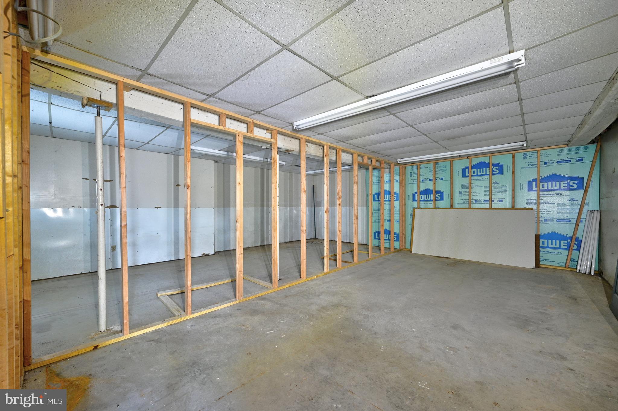 WASHINGTON TWP - Commercial Lease