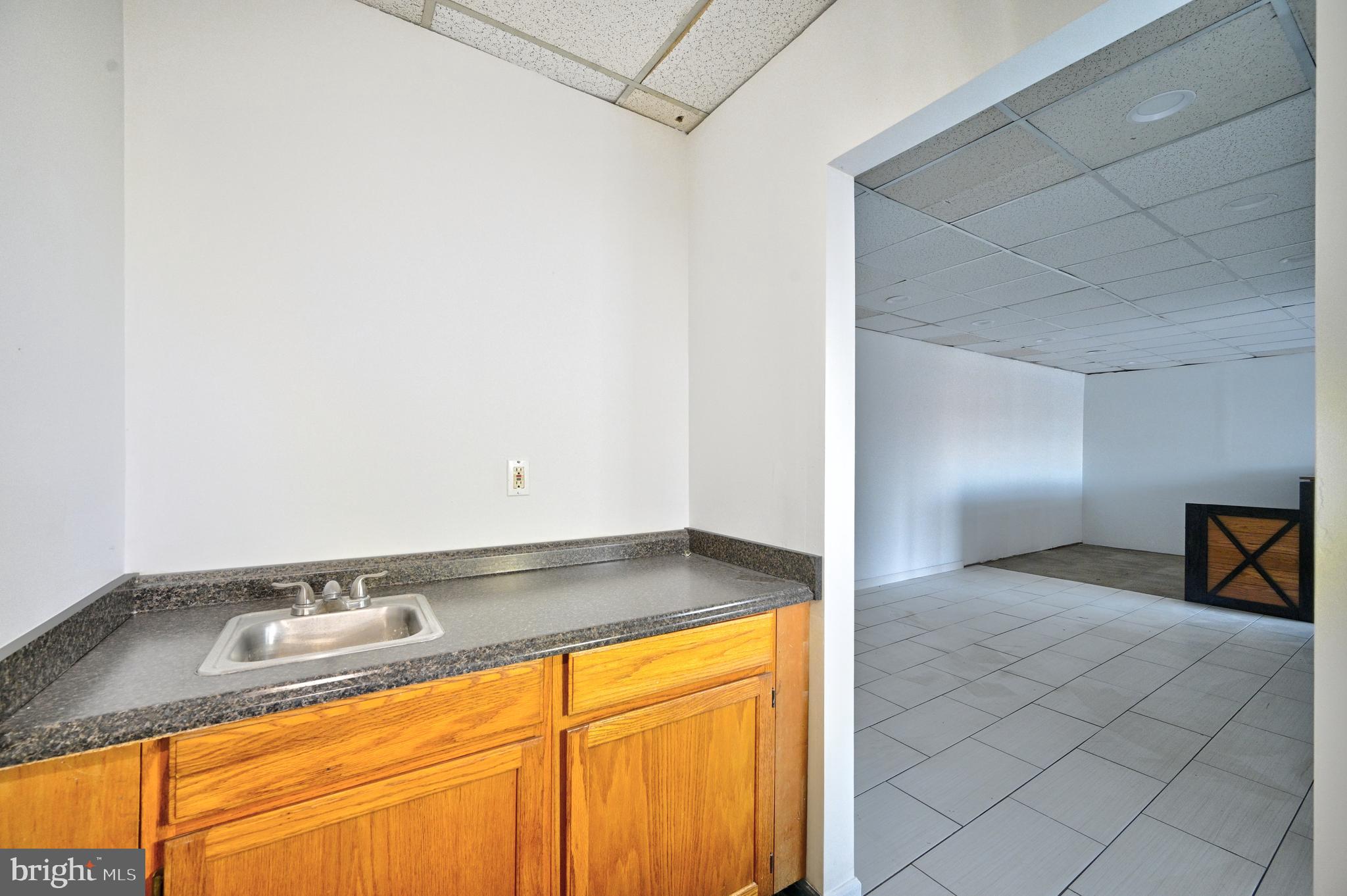 WASHINGTON TWP - Commercial Lease