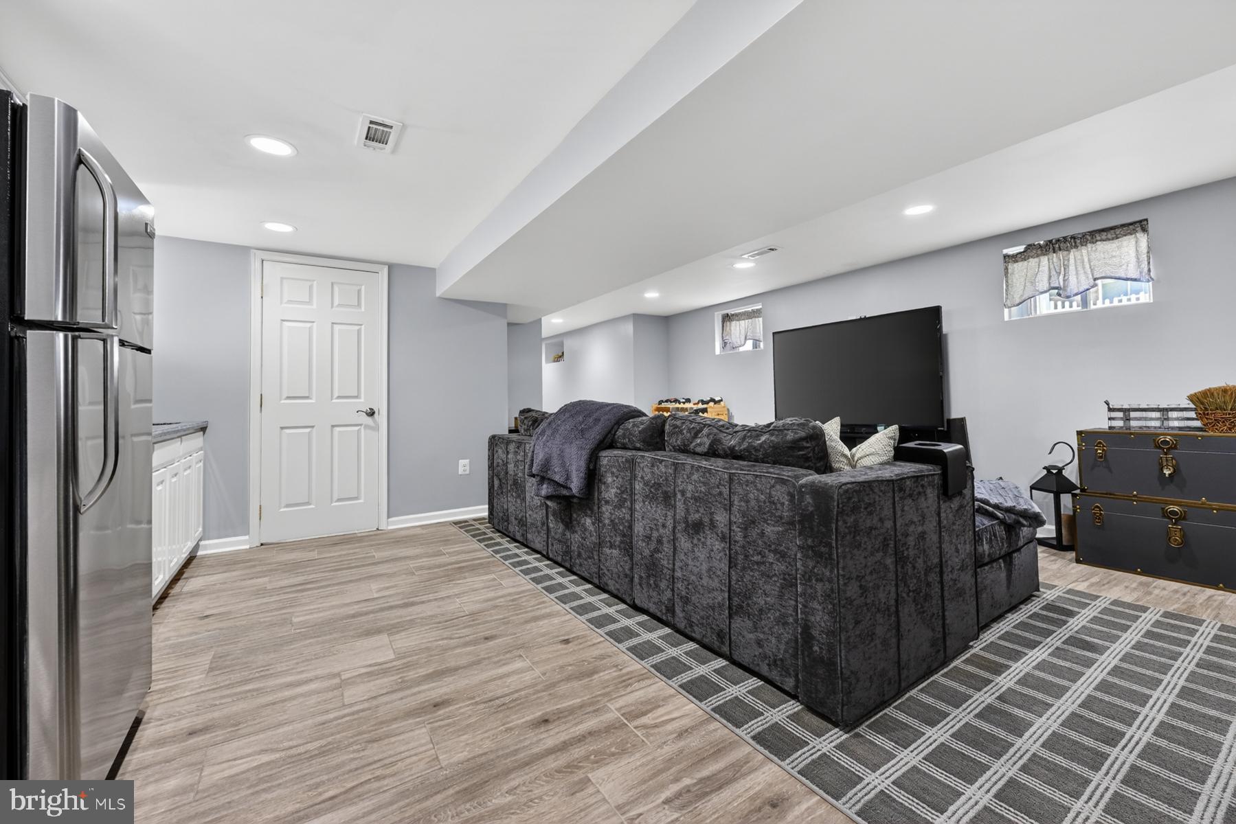 UPPER MAGOTHY BEACH - Residential