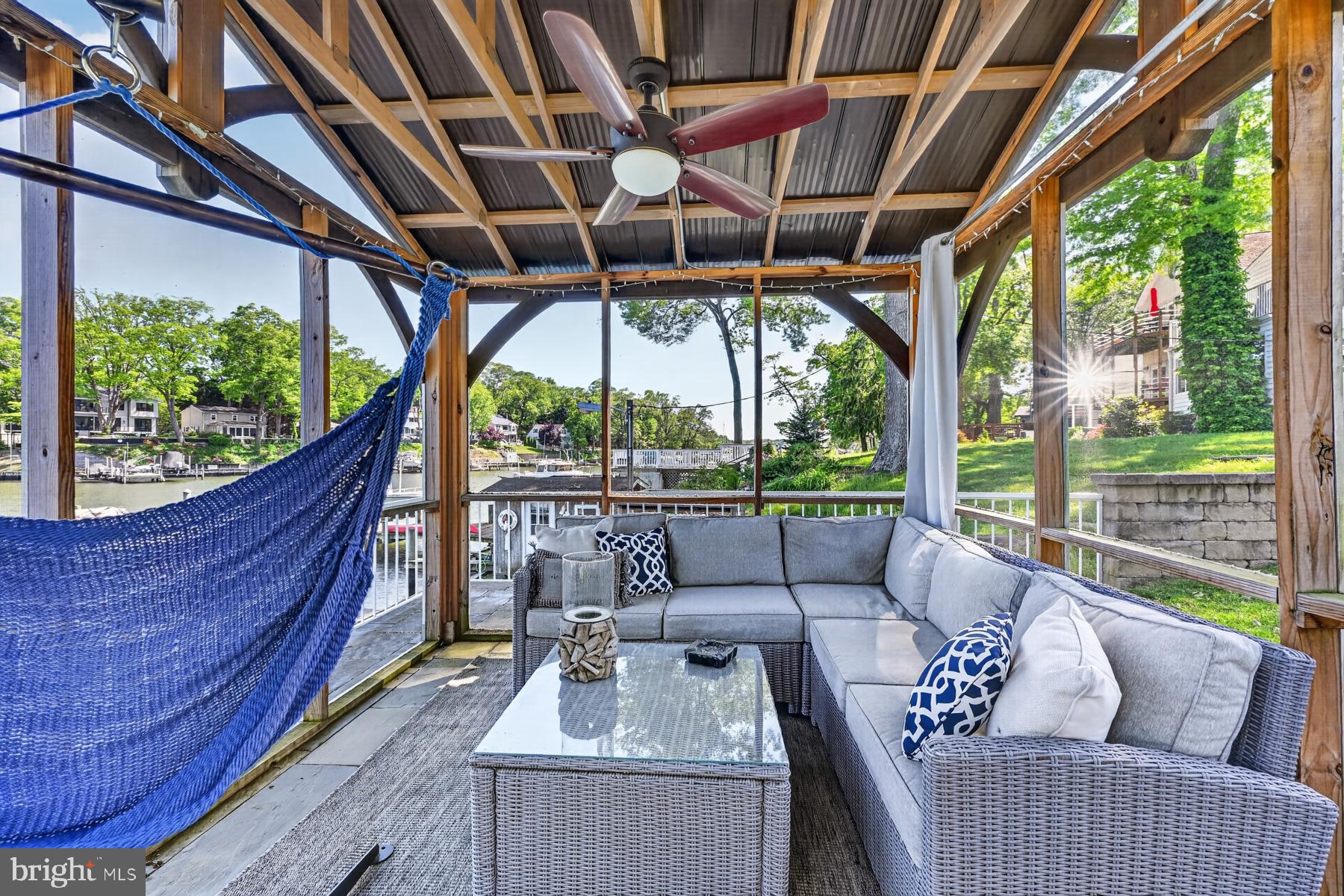 UPPER MAGOTHY BEACH - Residential