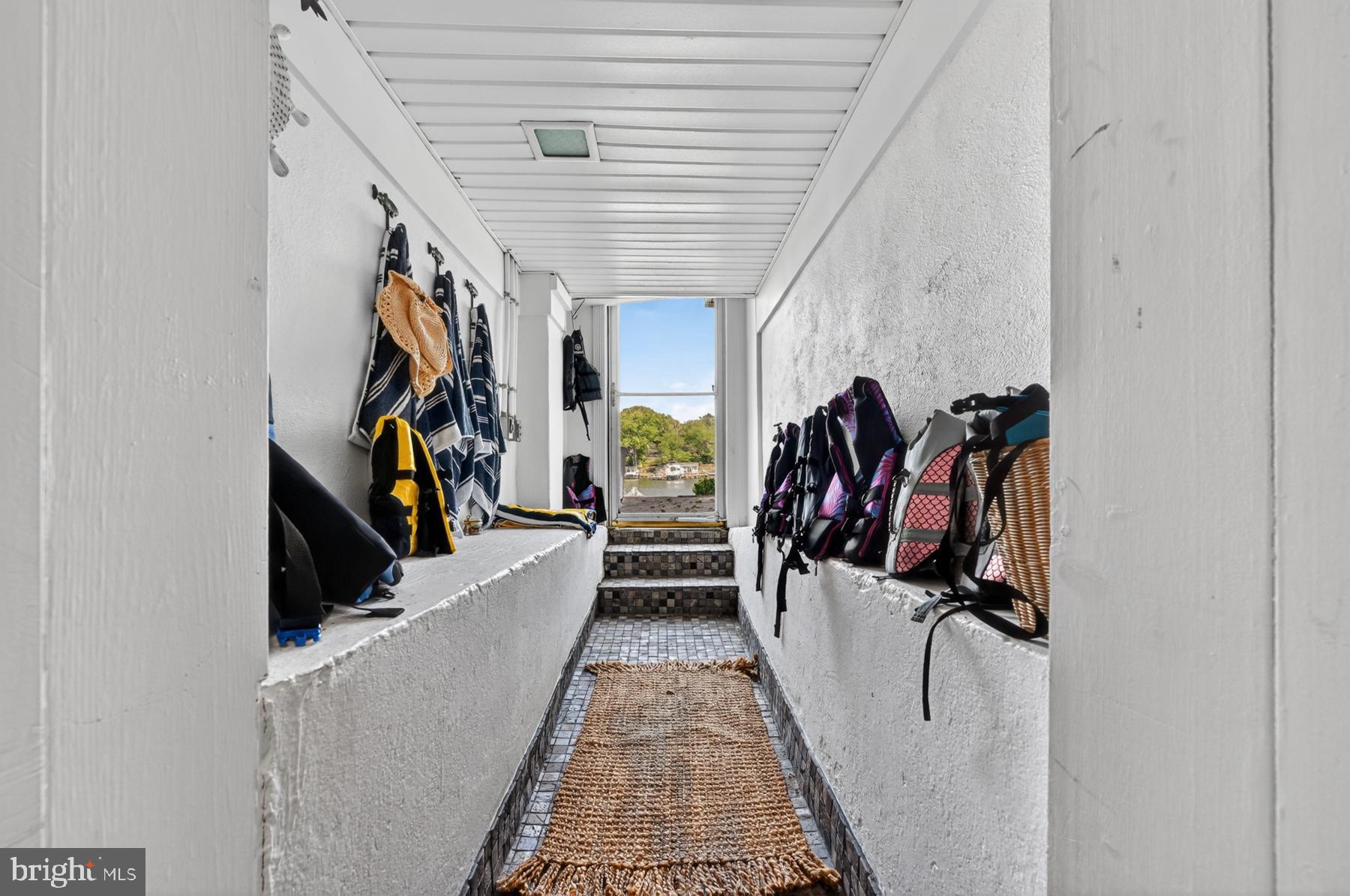 UPPER MAGOTHY BEACH - Residential