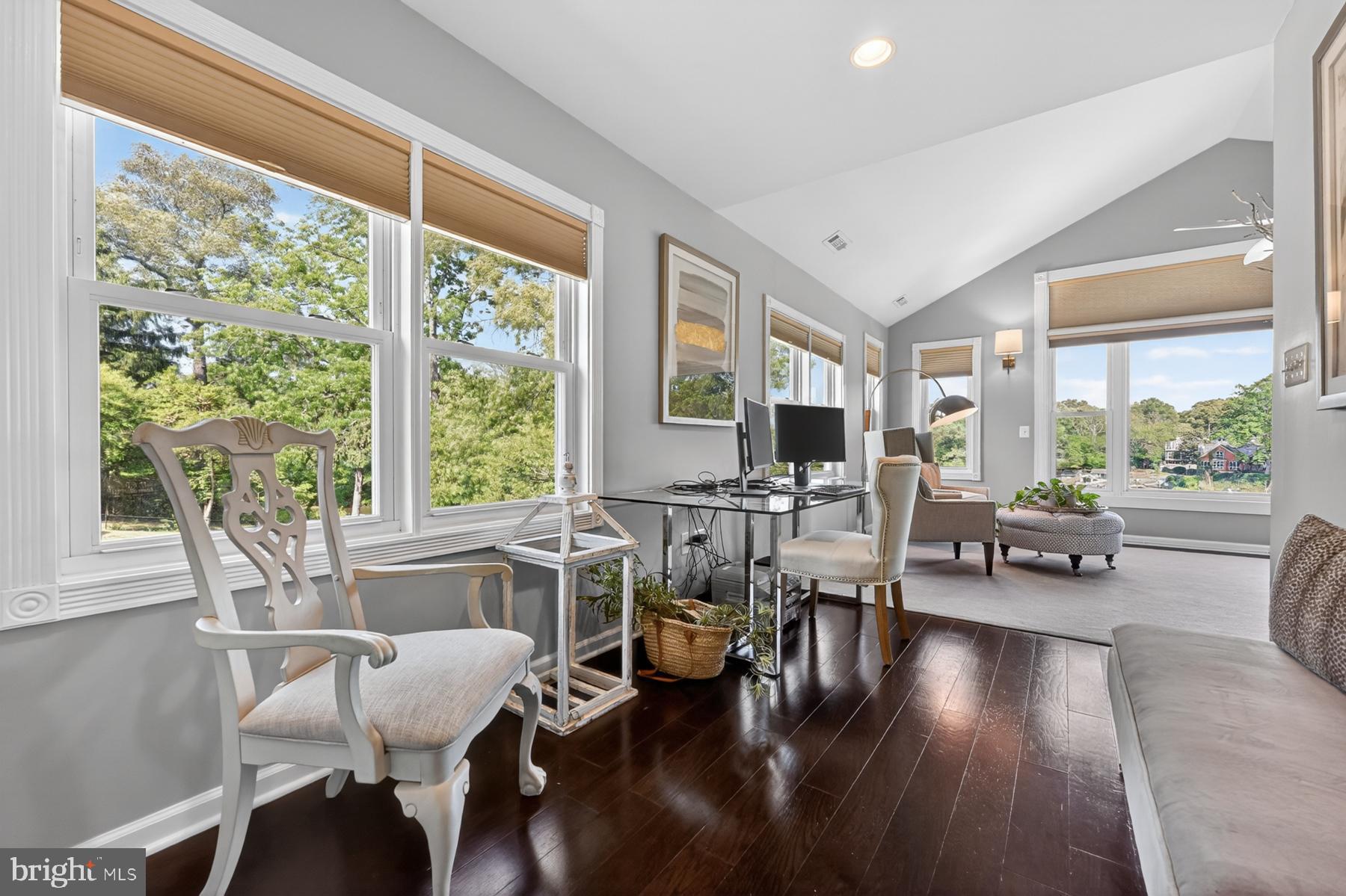 UPPER MAGOTHY BEACH - Residential