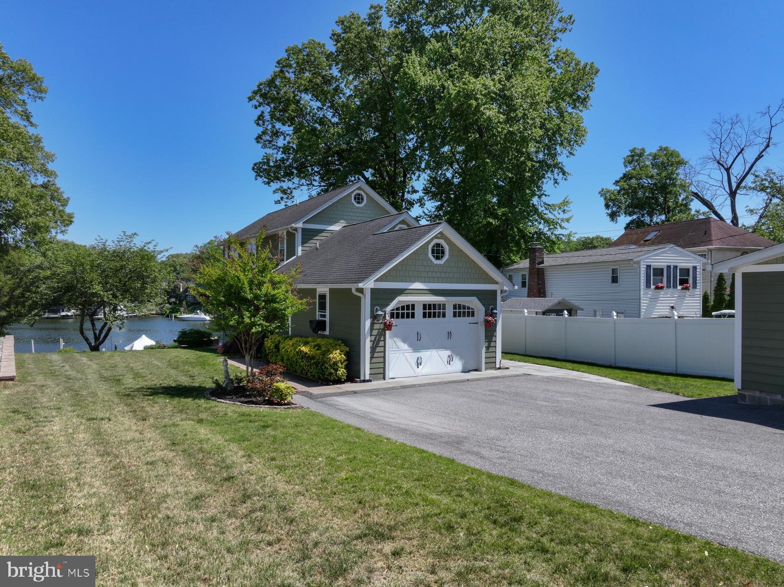 UPPER MAGOTHY BEACH - Residential