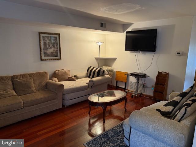 SUMMIT CHASE - Residential