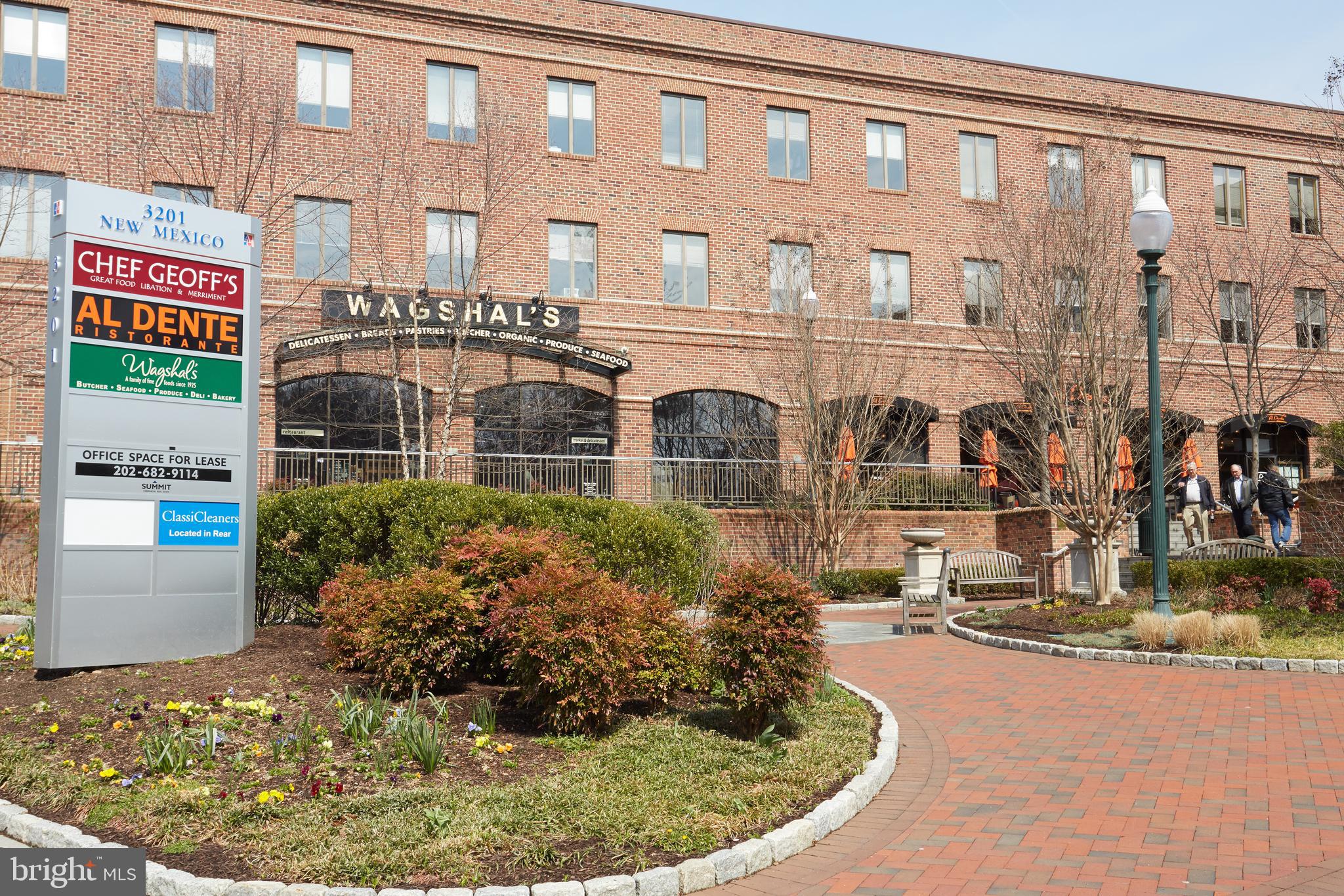 OBSERVATORY CIRCLE - Residential