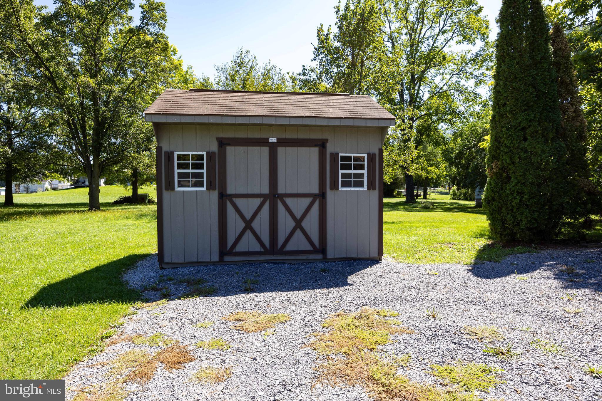 CHENOWETH HILLS - Residential