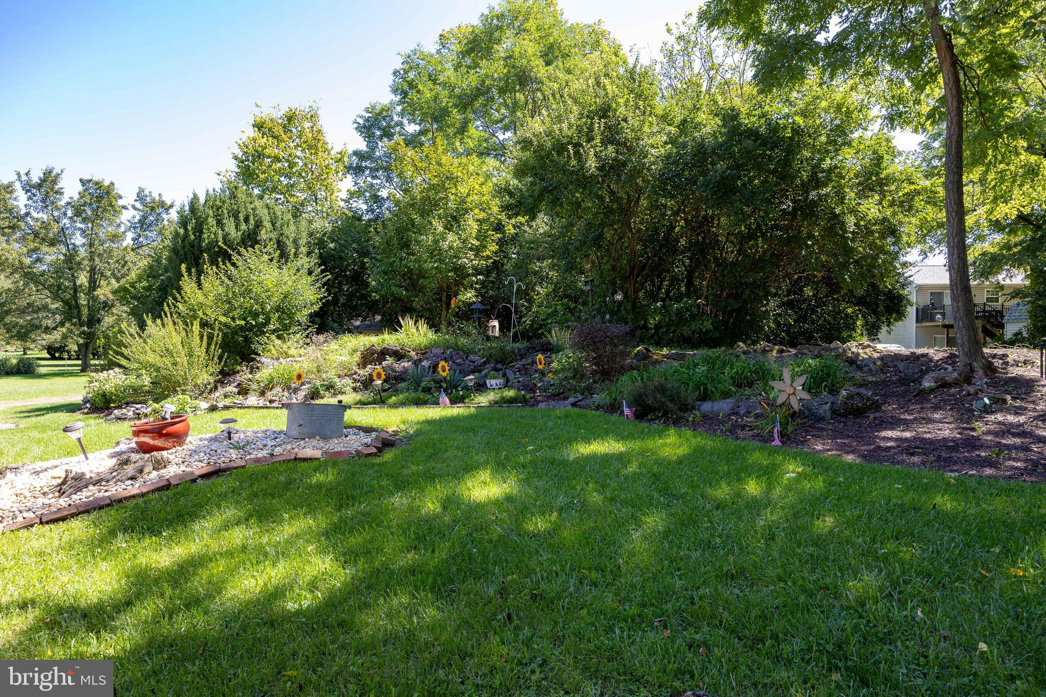 CHENOWETH HILLS - Residential