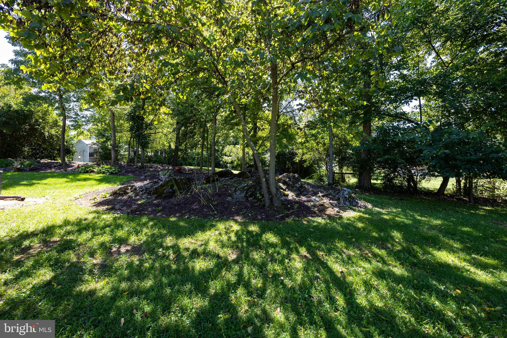 CHENOWETH HILLS - Residential