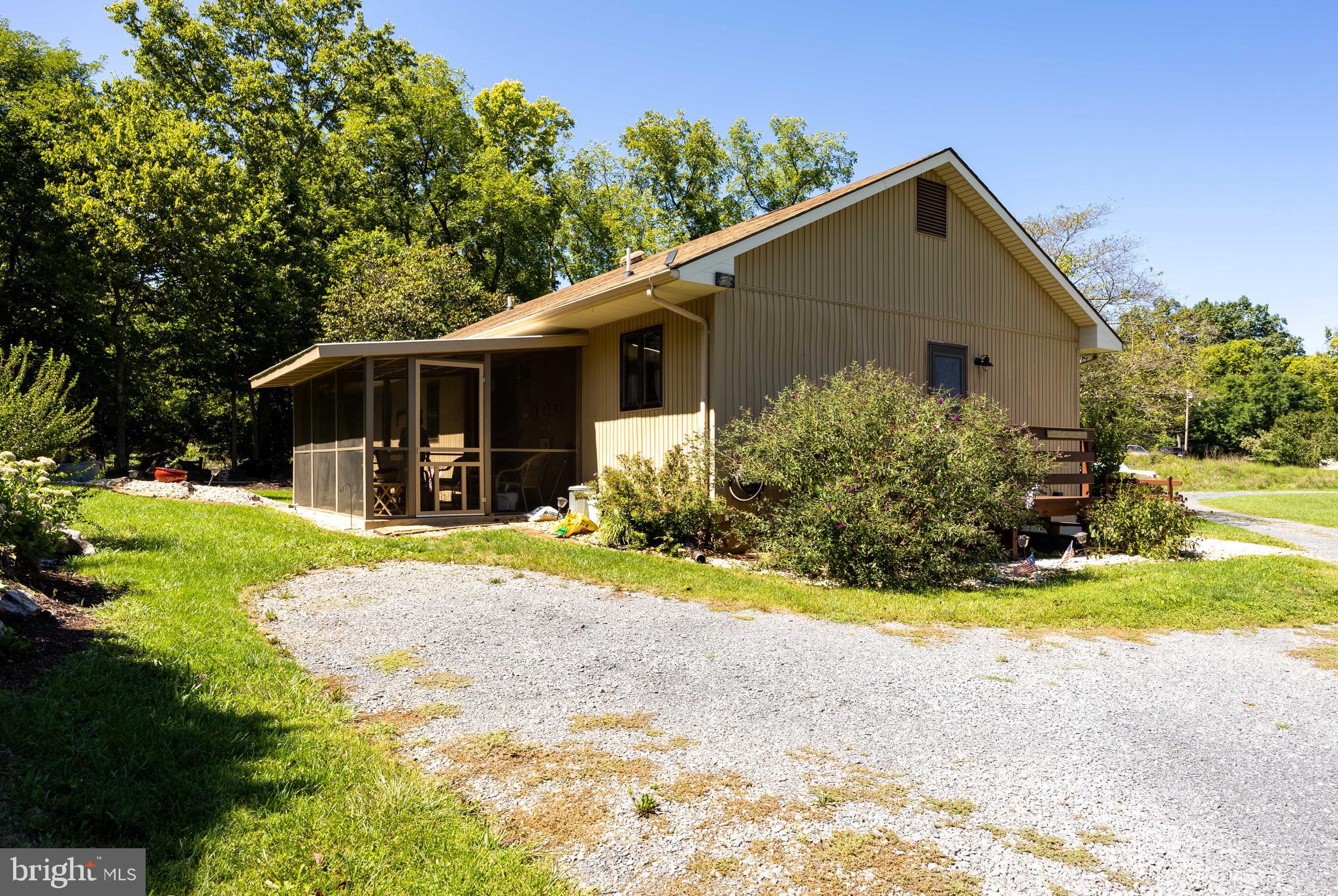 CHENOWETH HILLS - Residential