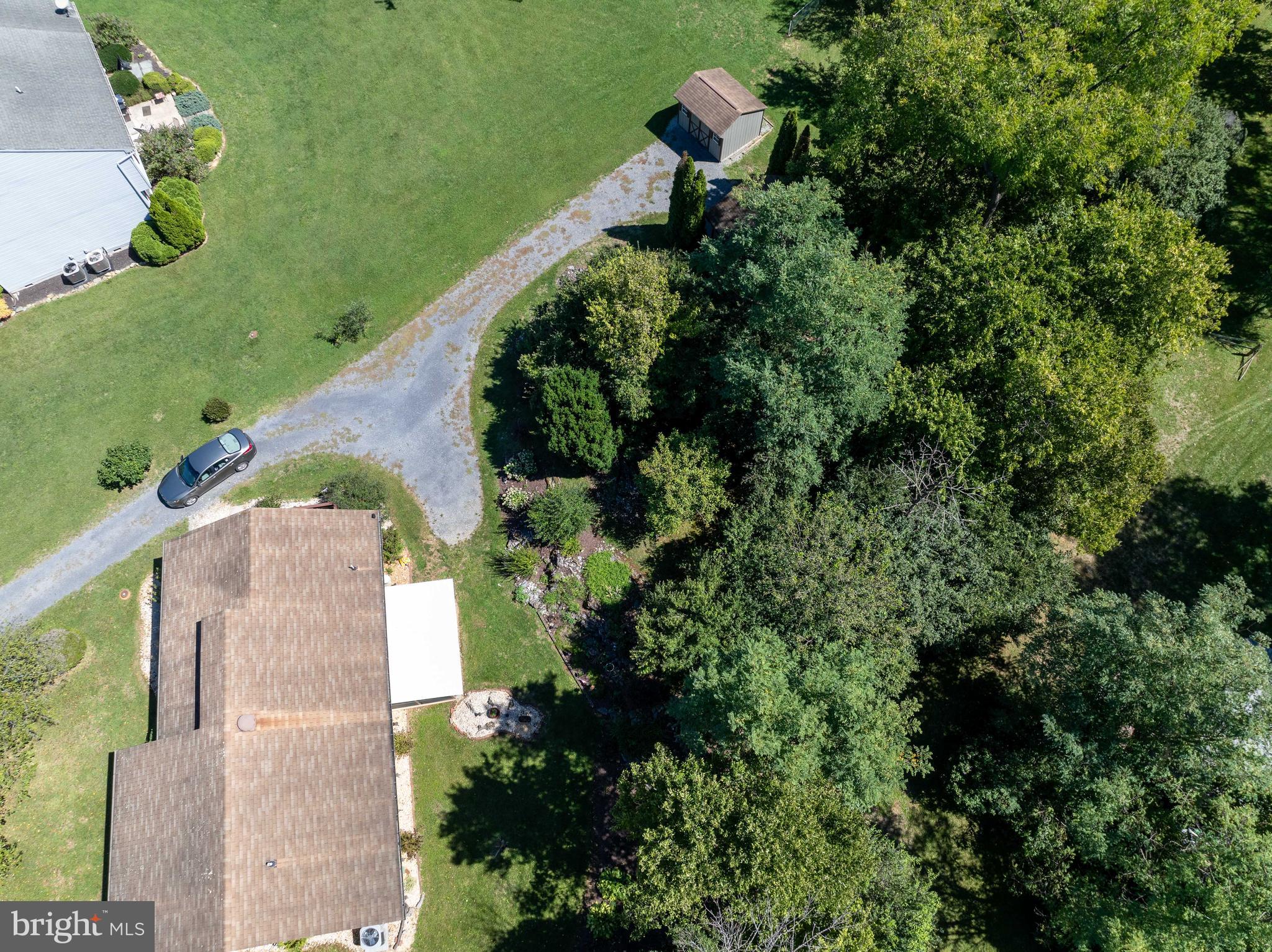 CHENOWETH HILLS - Residential