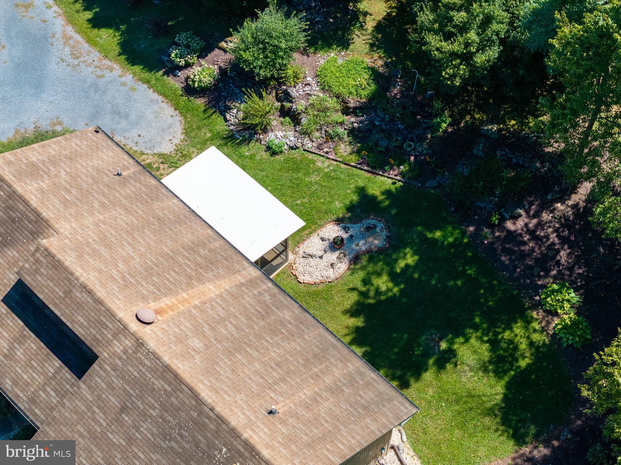 CHENOWETH HILLS - Residential