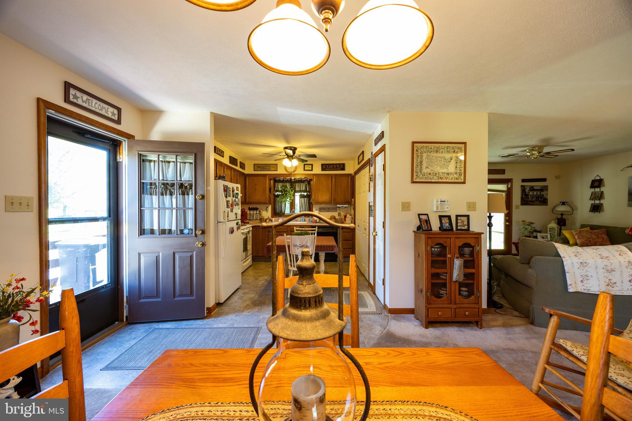 CHENOWETH HILLS - Residential