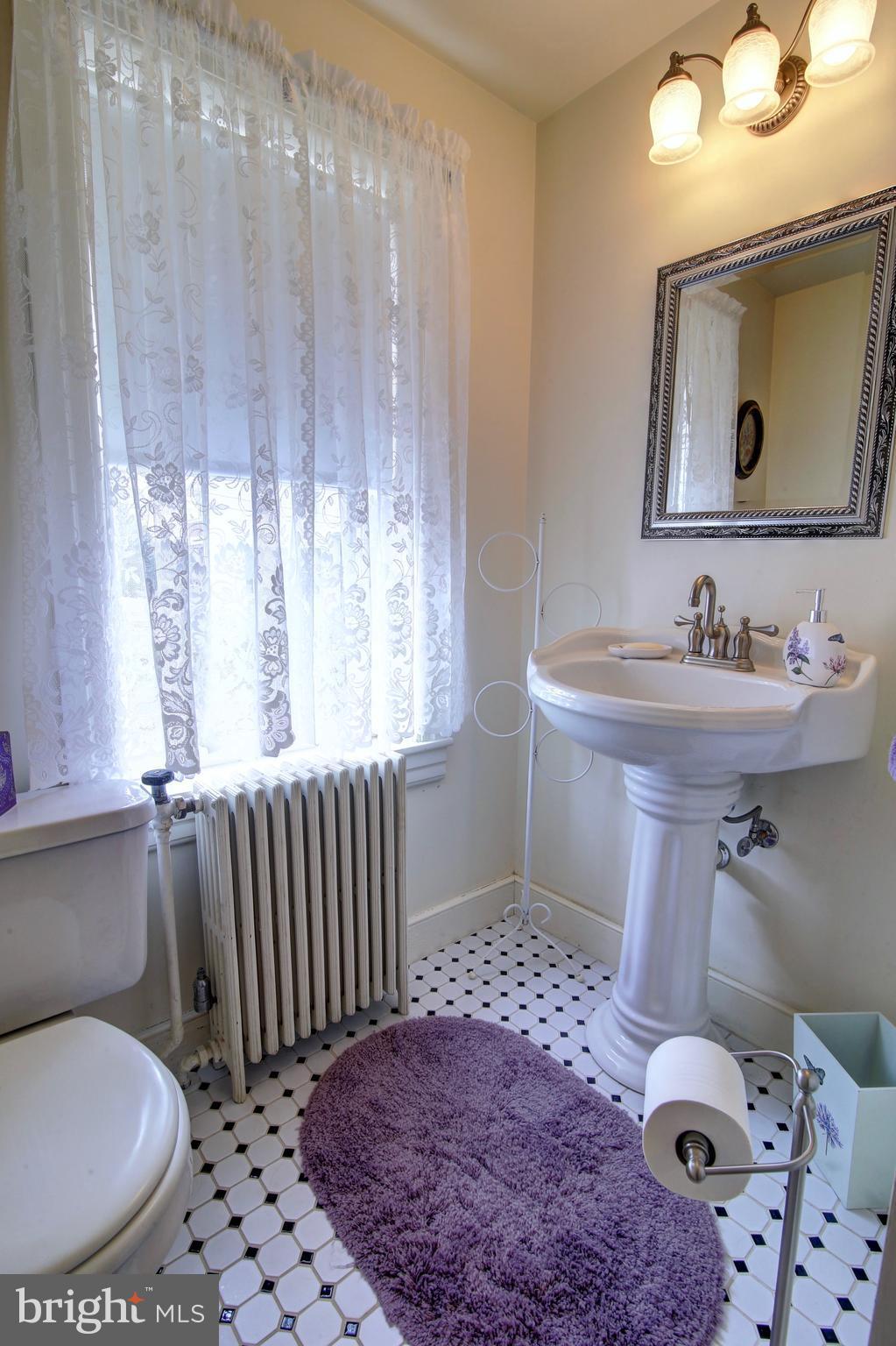 SHARPSBURG - Residential