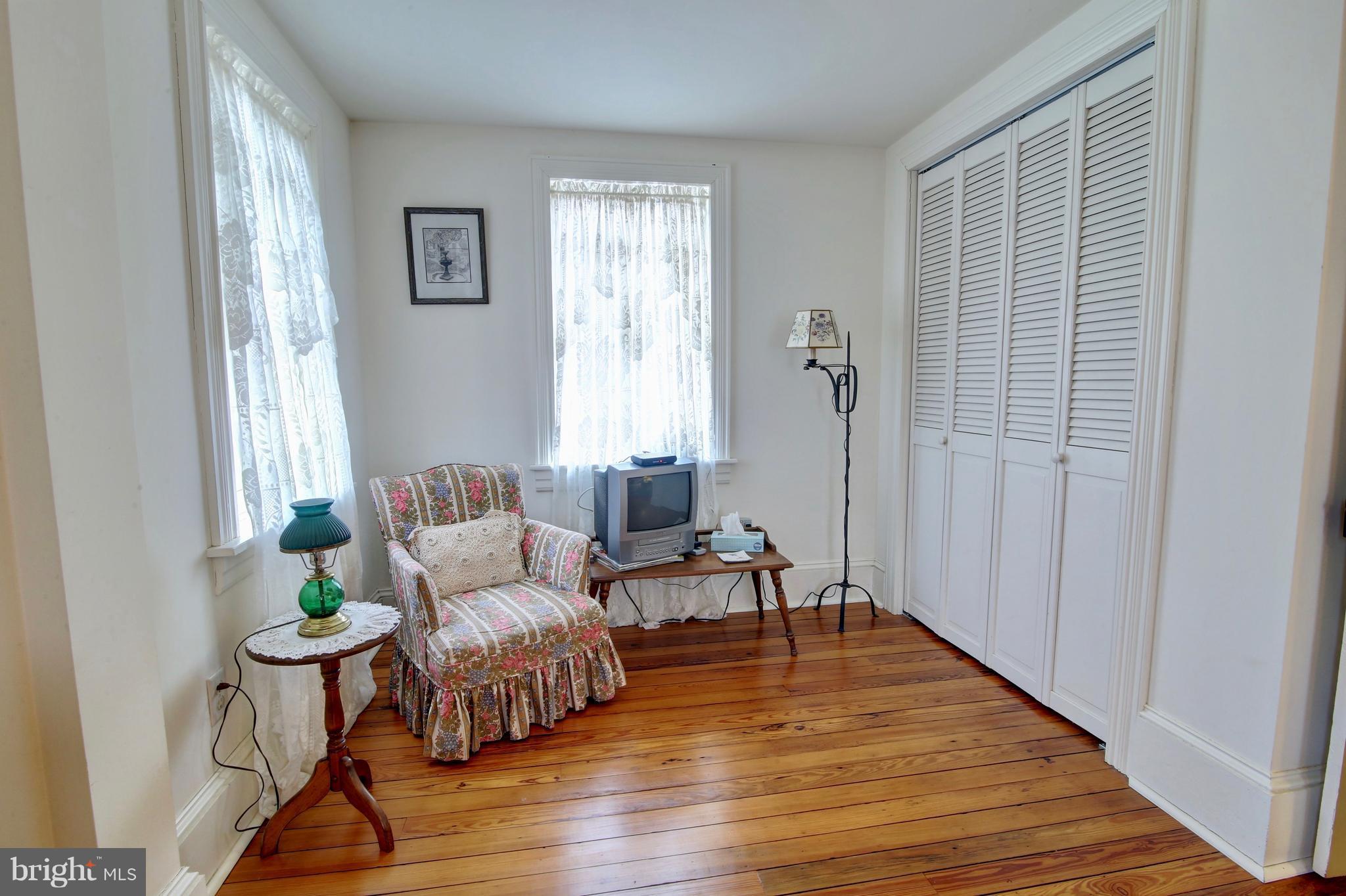 SHARPSBURG - Residential