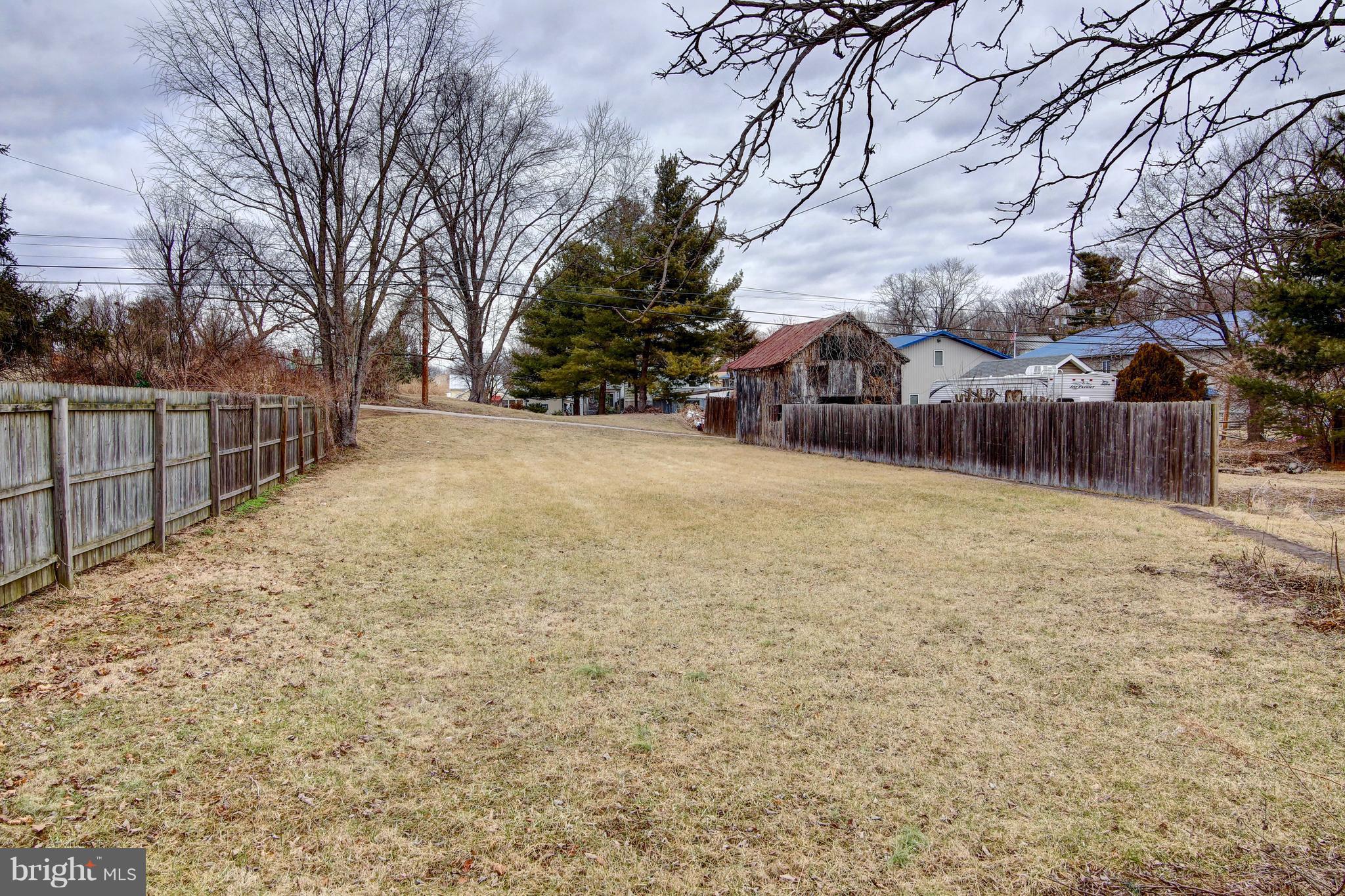 SHARPSBURG - Residential
