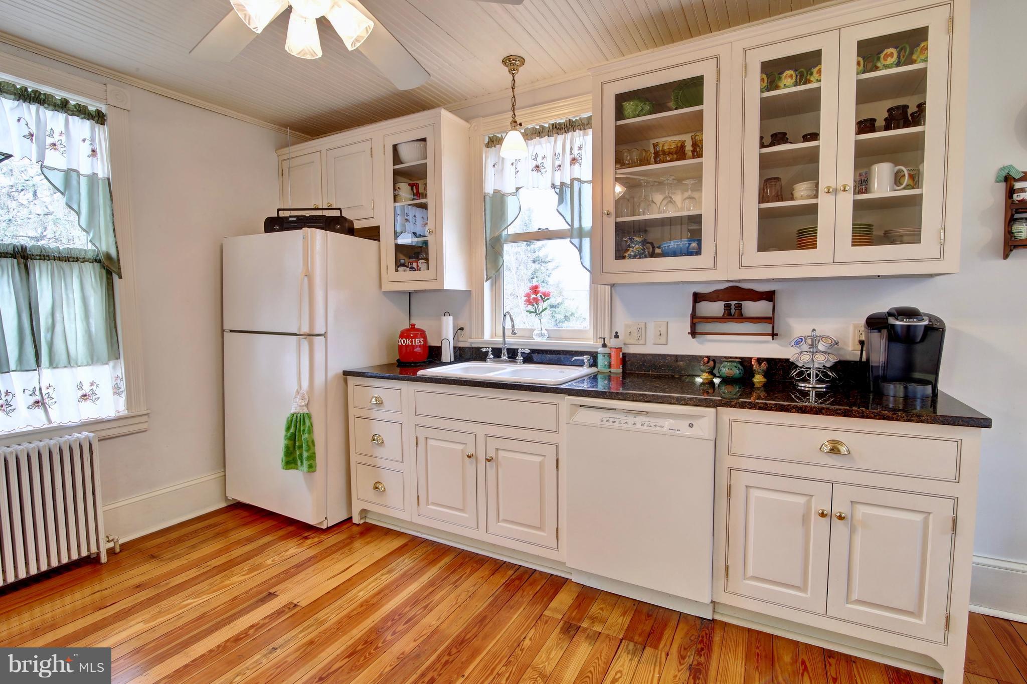 SHARPSBURG - Residential